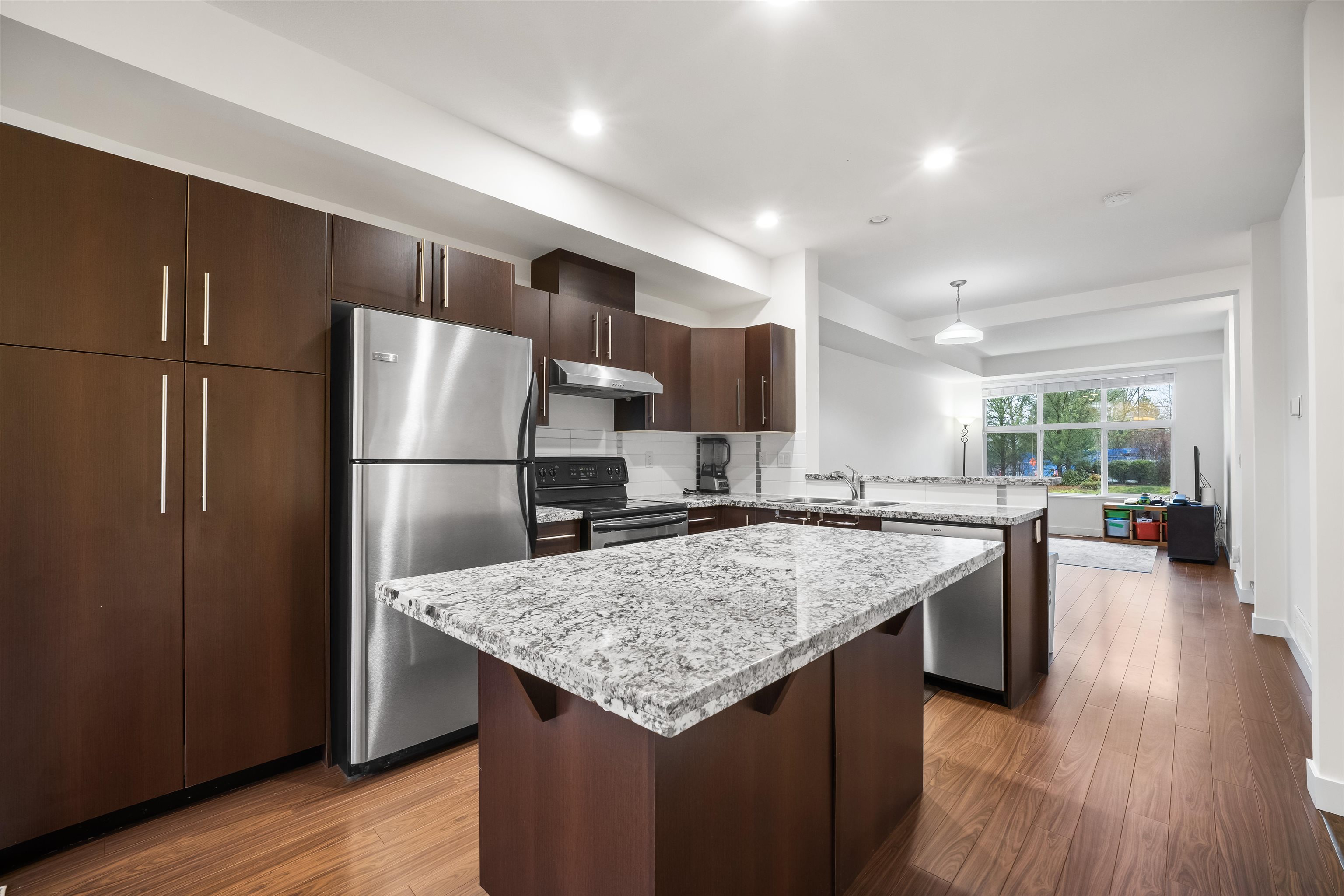 29 18199 70 AVENUE, R3090107, BC,