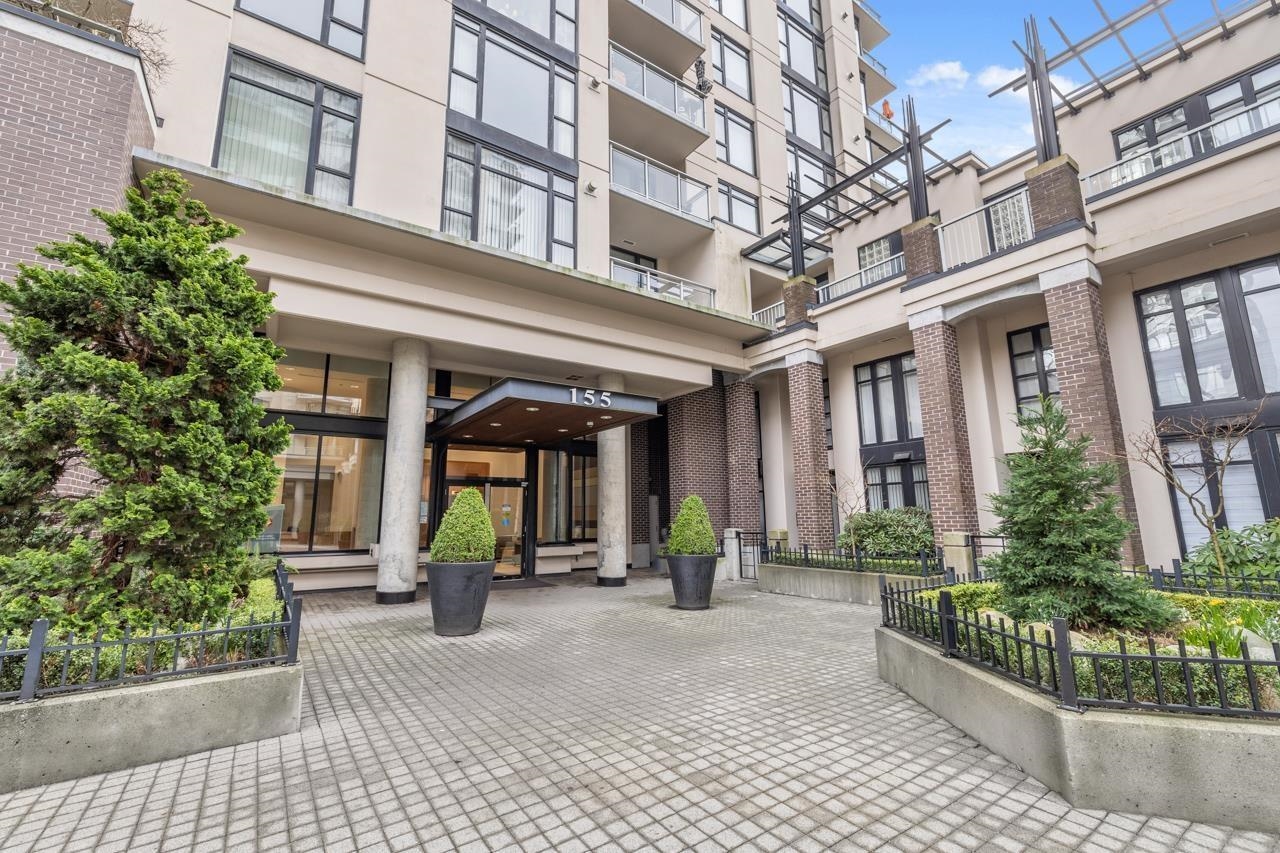 704 155 1ST STREET, R3090296, BC,