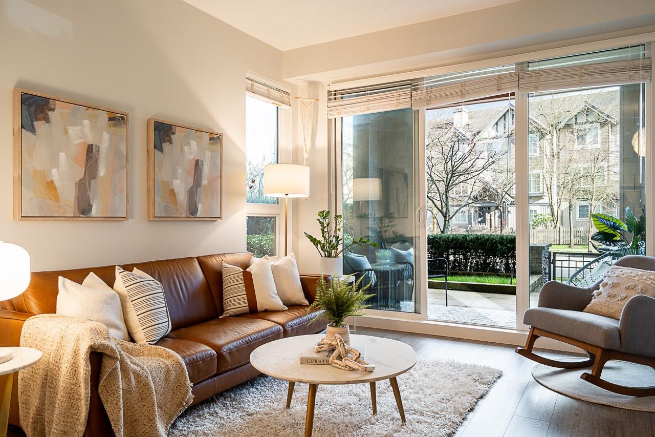 210 3399 NOEL DRIVE, R3090454, BC,