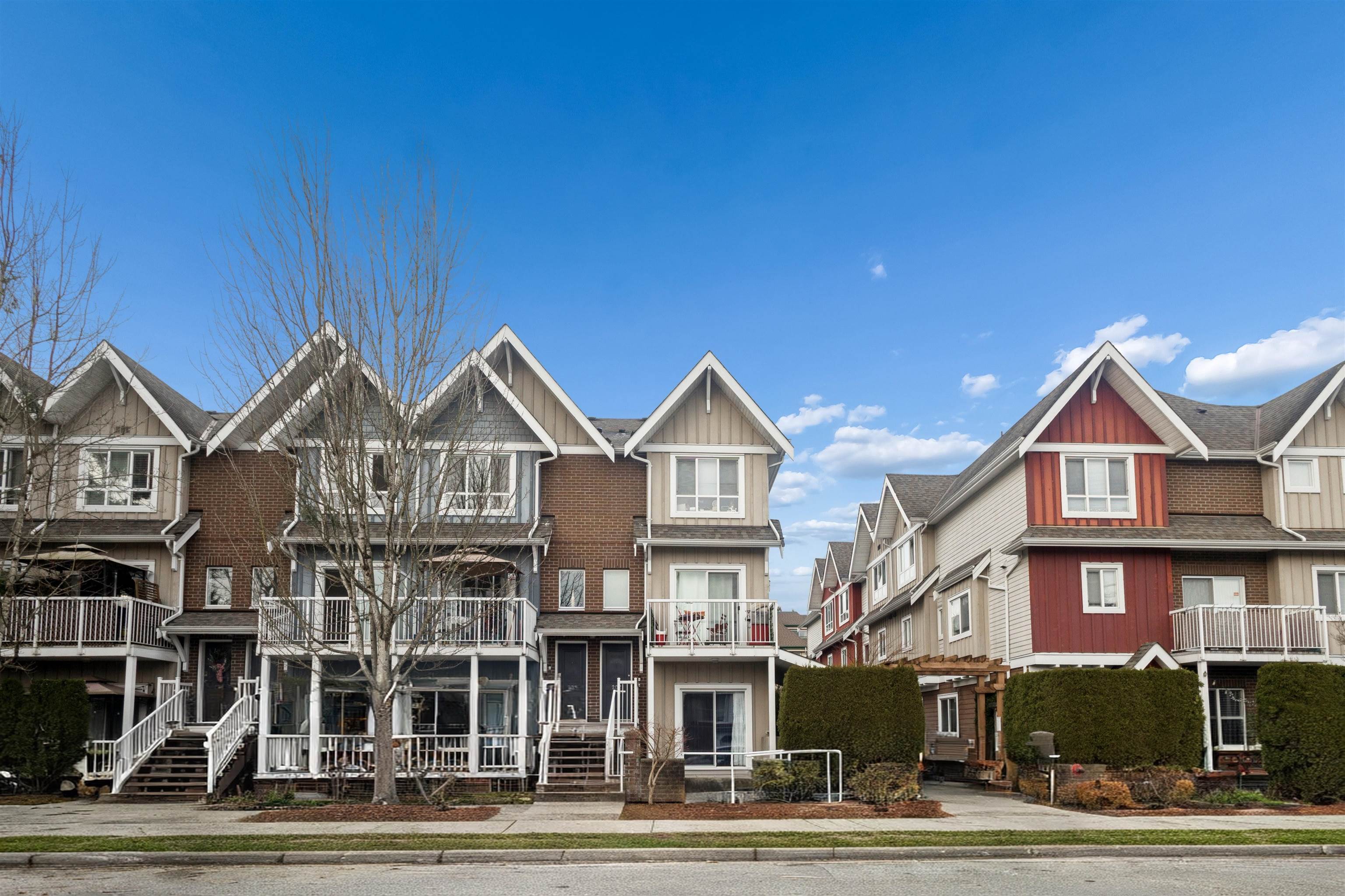 201 1661 FRASER AVENUE, R3090560, BC,