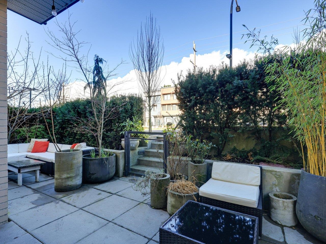 106 625 3RD STREET, R3090582, BC,