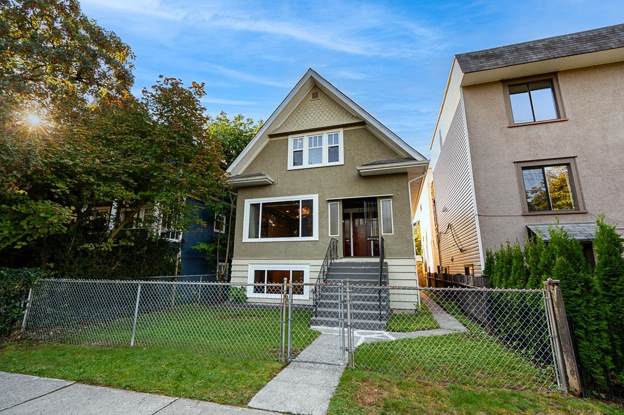 22 E 18TH AVENUE, Vancouver BC V5V 1C9, R3090597, BC,