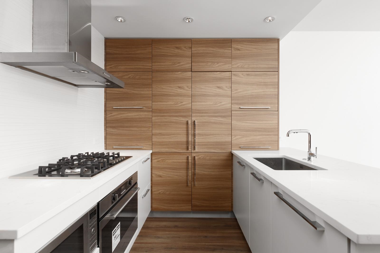 607 7303 NOBLE LANE, R3090625, BC,