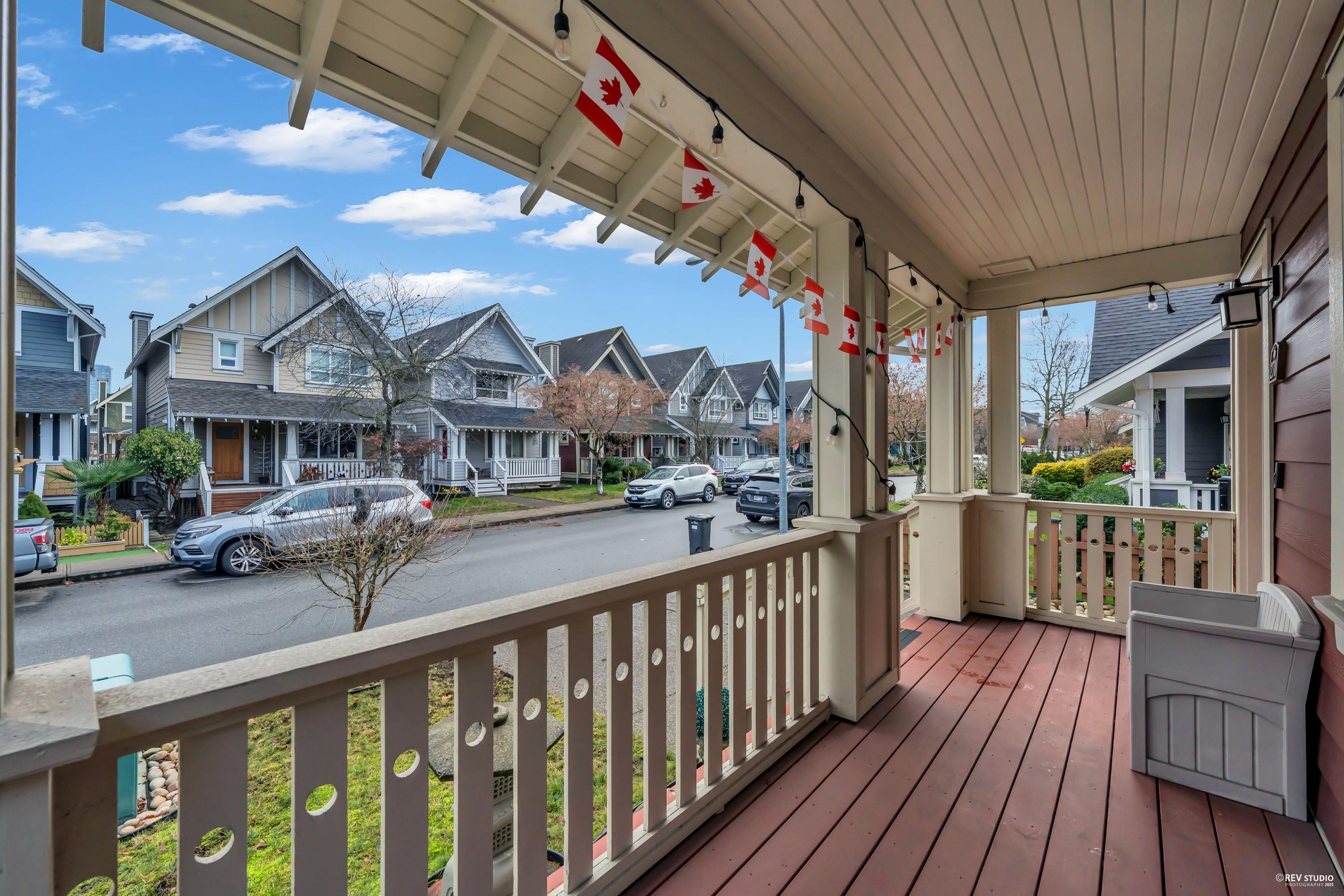 270 HOLLY AVENUE, New Westminster BC V3M 0B3, R3090630, BC,