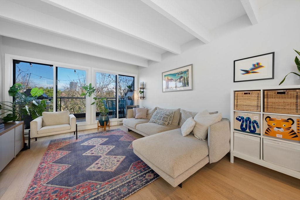 2 1214 7TH AVENUE, R3090679, BC,