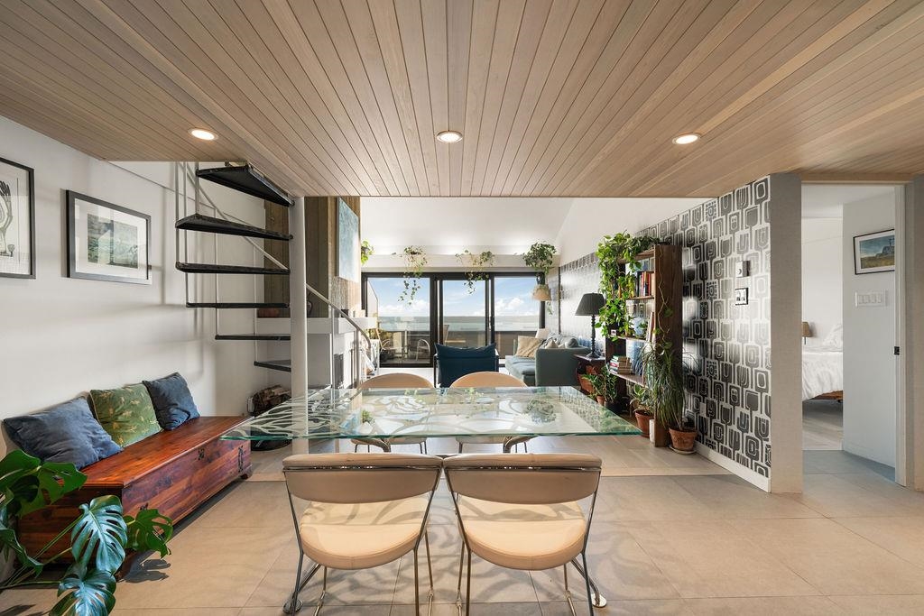 73 2212 FOLKESTONE WAY, R3091000, BC,