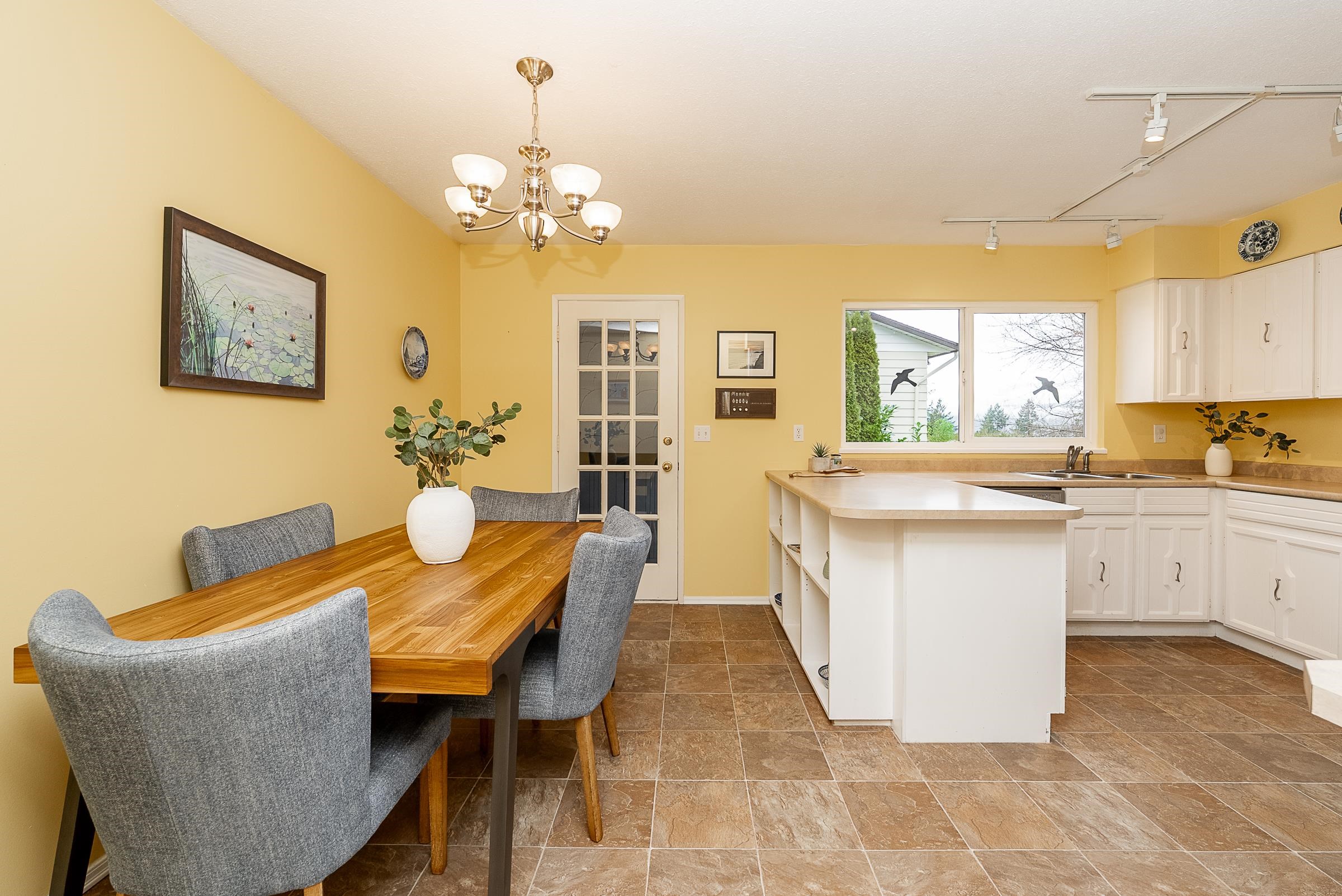 1063 CORONA CRESCENT, Coquitlam BC V3J 7J1, R3091015, BC,