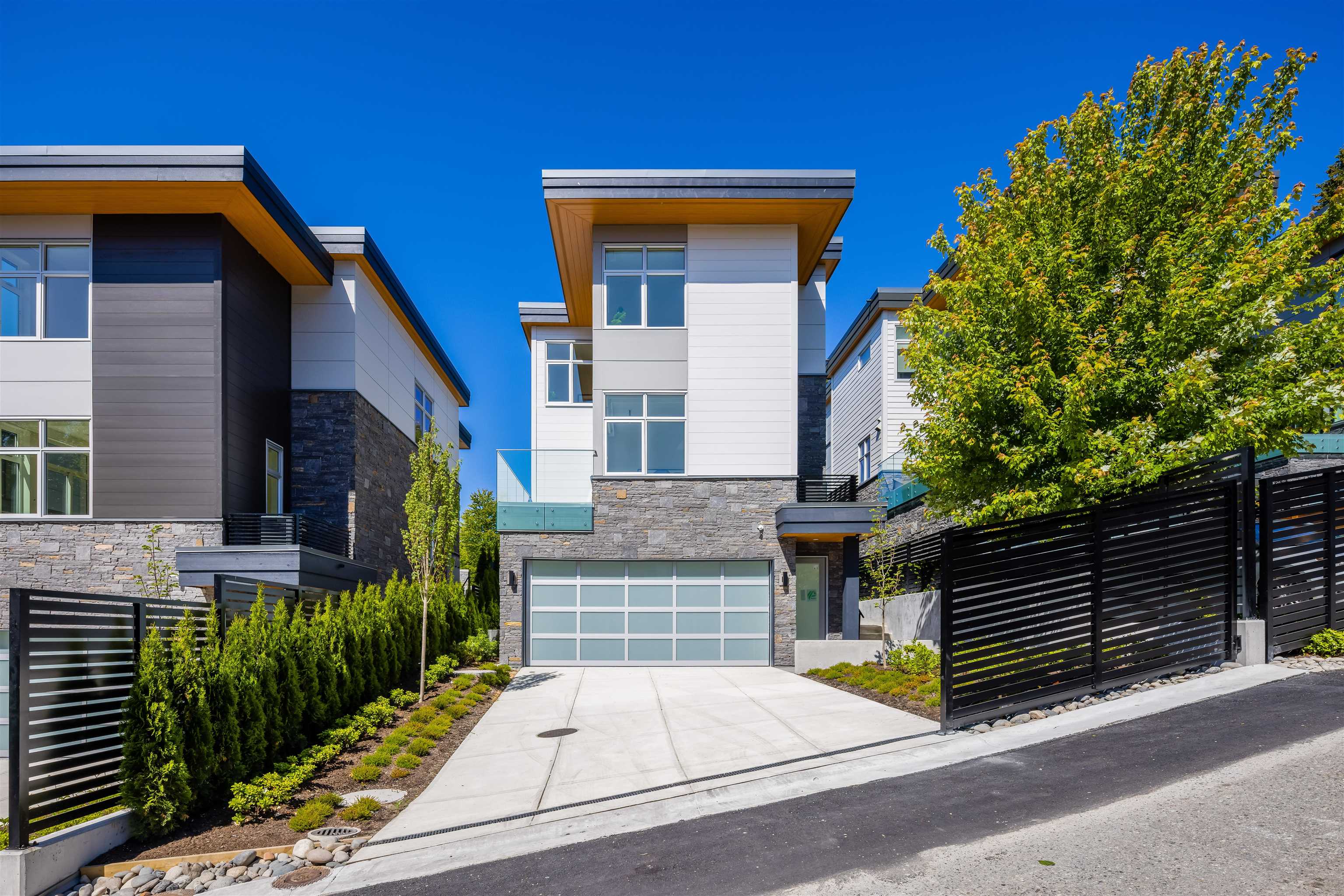 592 ARTHUR ERICKSON PLACE, West Vancouver BC V7T 1J1, R3091056, BC,