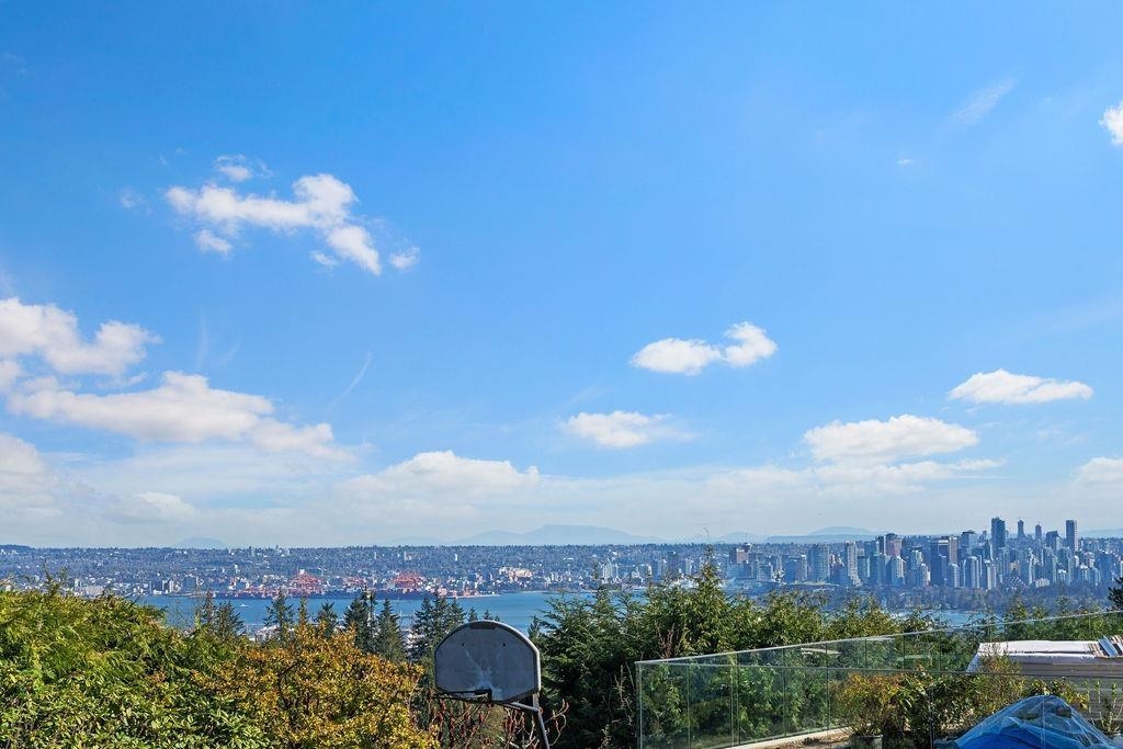 685 KING GEORGES WAY, West Vancouver BC V7S 1S2, R3091107, BC,