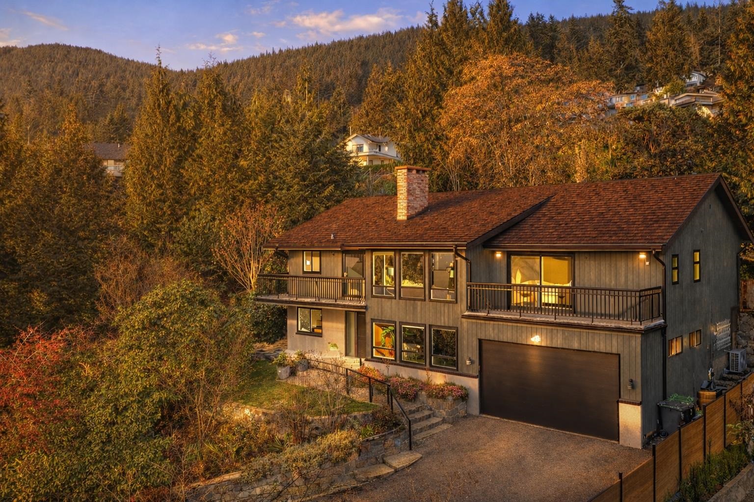 284 MONTROYAL BOULEVARD, North Vancouver BC V7N 4E5, R3091175, BC,