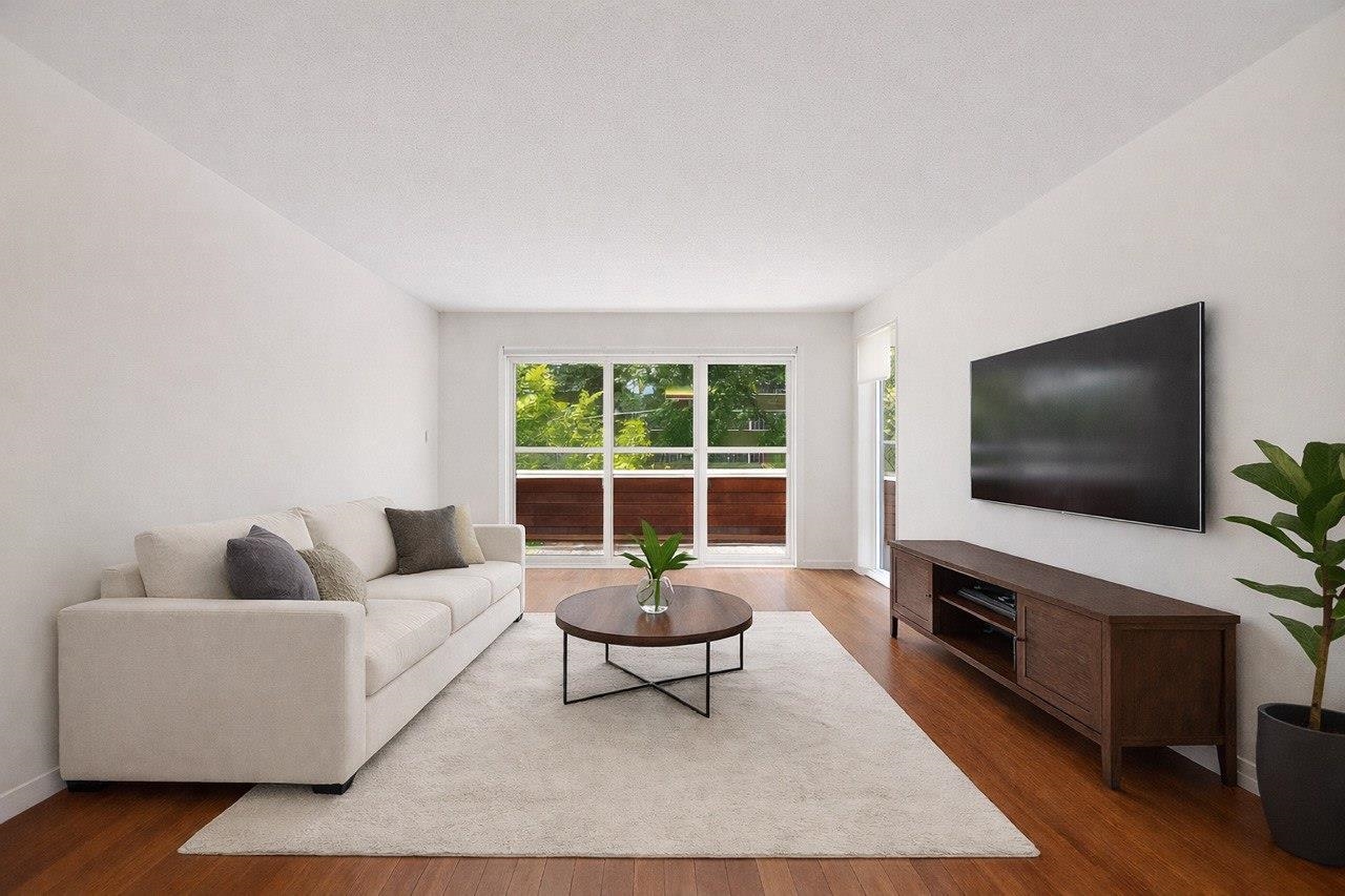 202 250 1ST STREET, R3091504, BC,