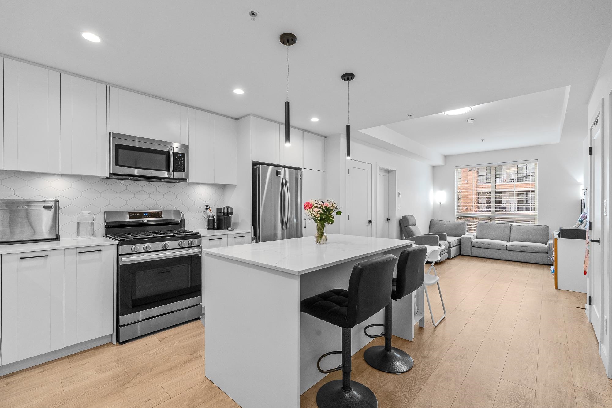 210 20052 83A AVENUE, R3091539, BC,