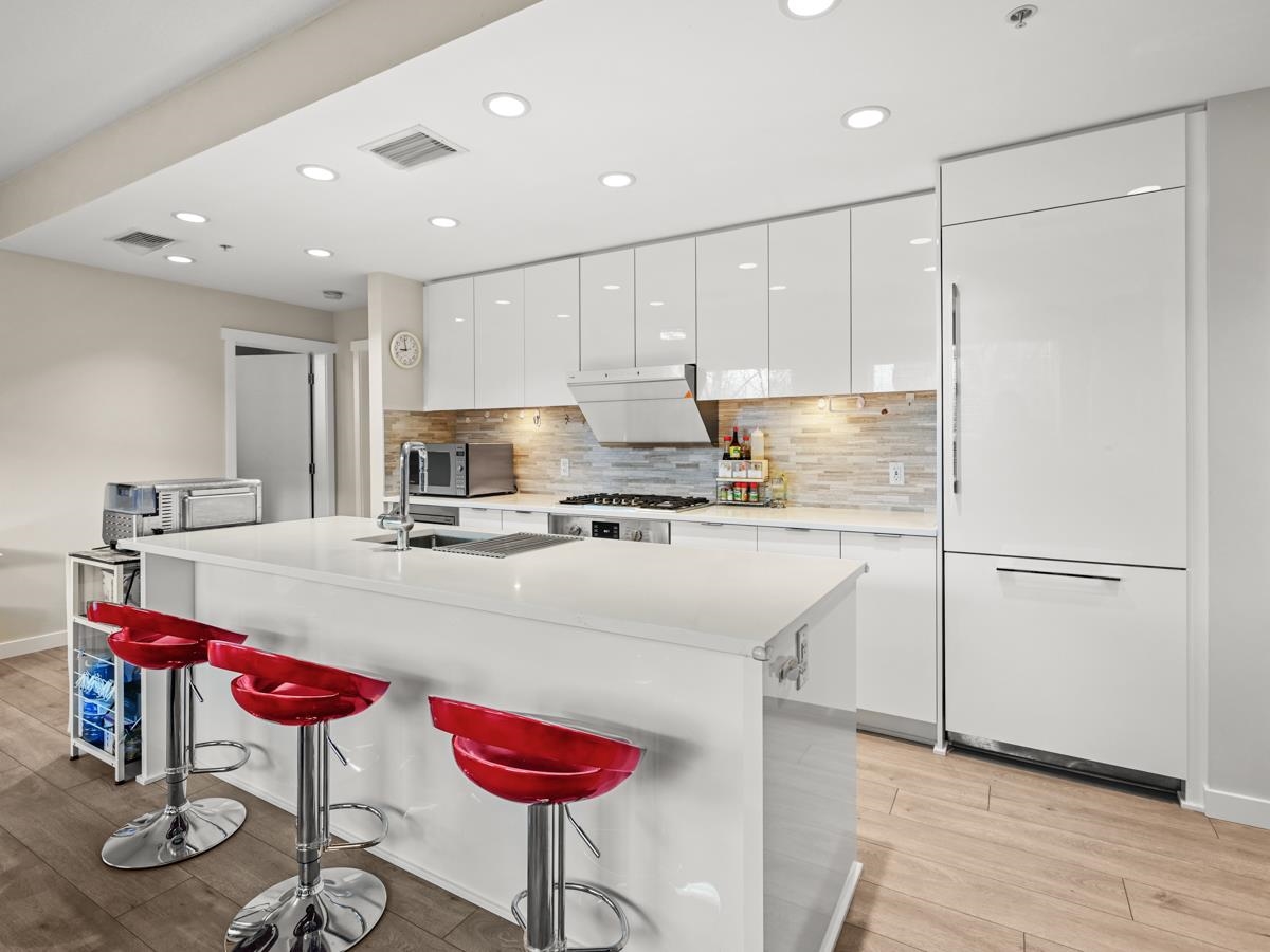 102 9213 ODLIN ROAD, R3091591, BC,