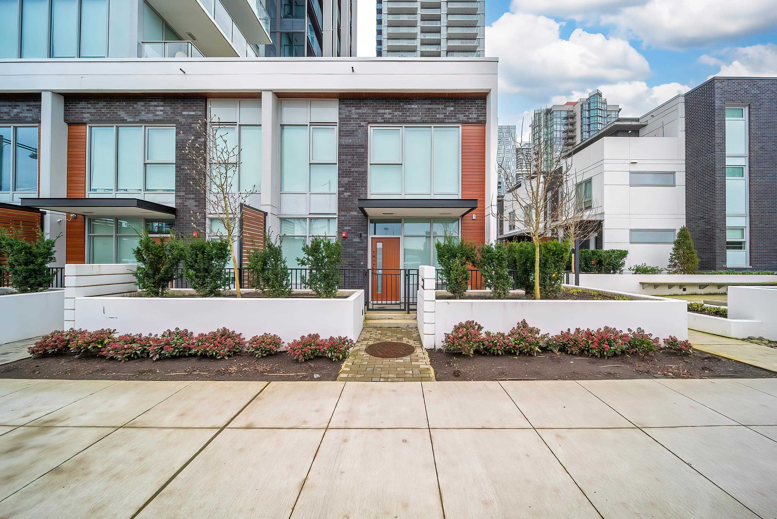 TH17 13428 105 AVE, R3091867, BC,