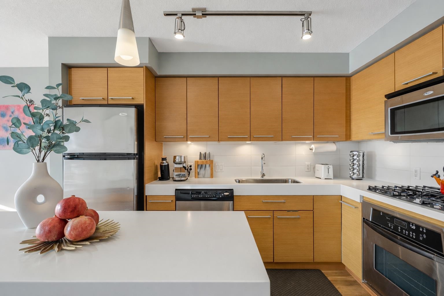 706 2770 SOPHIA STREET, R3092025, BC,