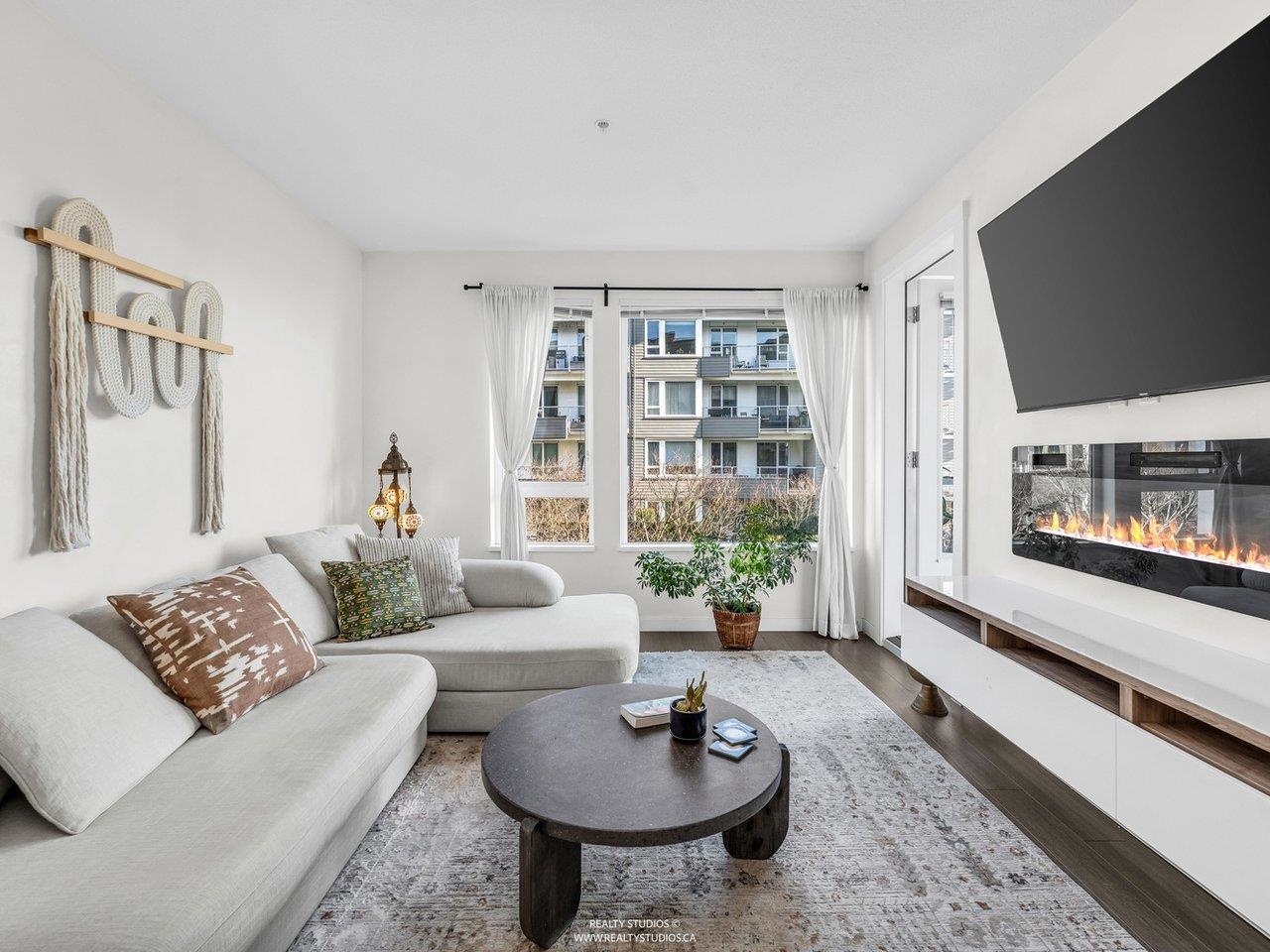 207 255 1ST STREET, R3092082, BC,