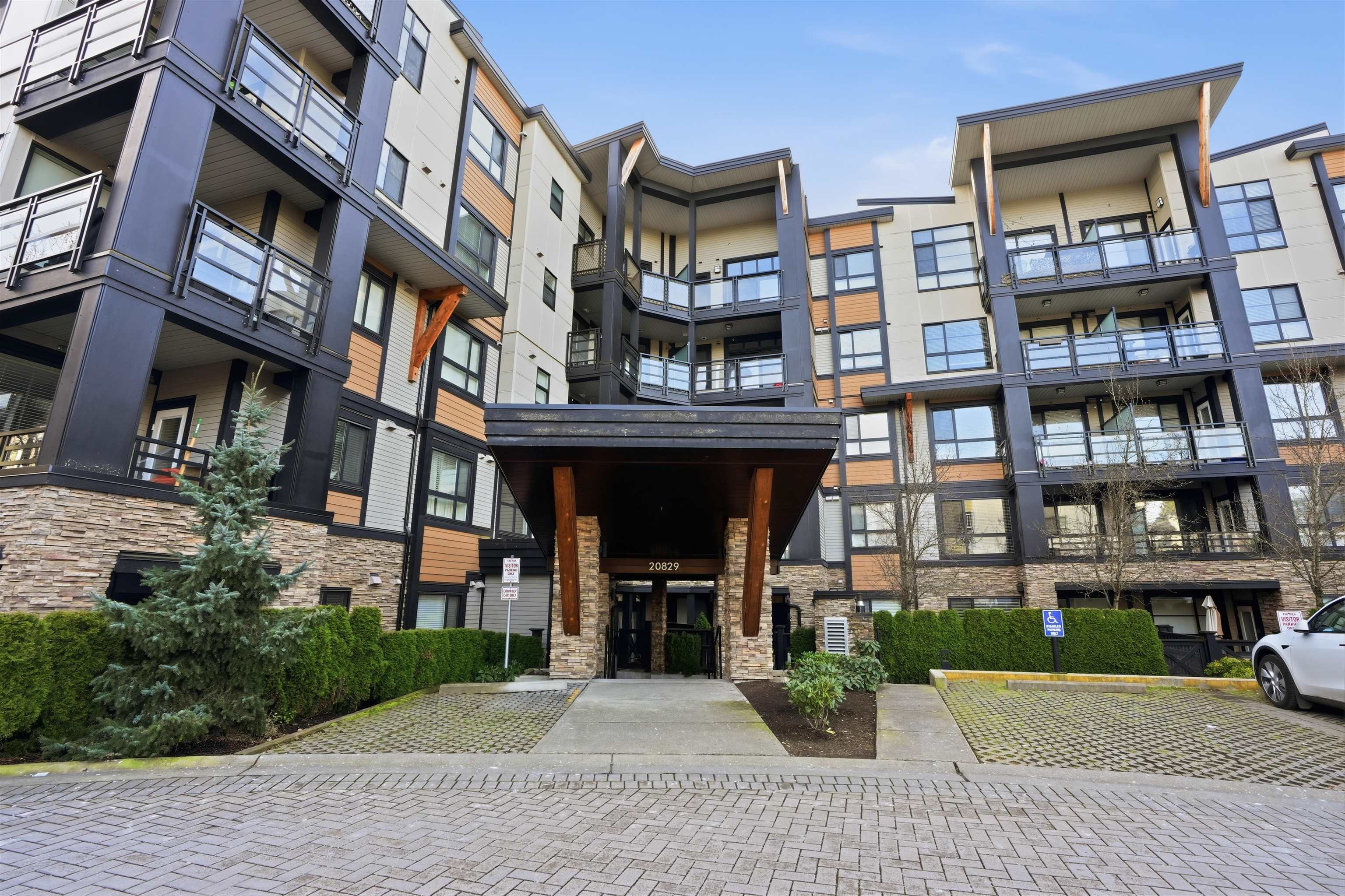 106 20829 77A AVENUE, R3092089, BC,