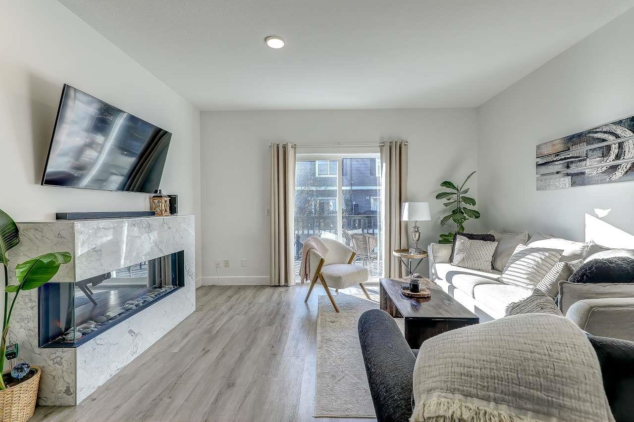 53 19572 FRASER WAY, R3092145, BC,