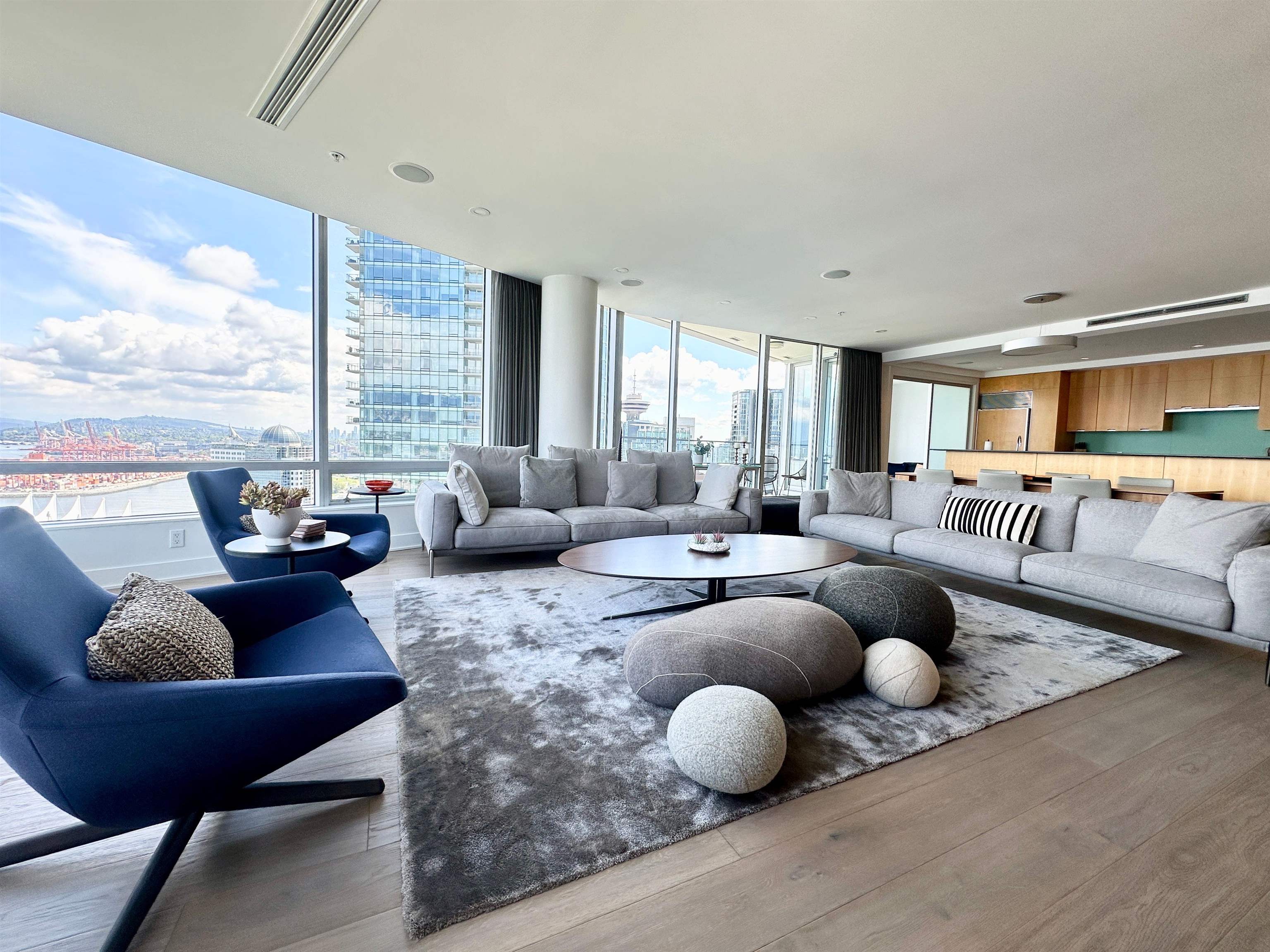 1077 W CORDOVA STREET, Vancouver BC V6C 2G8, R3092161, BC,