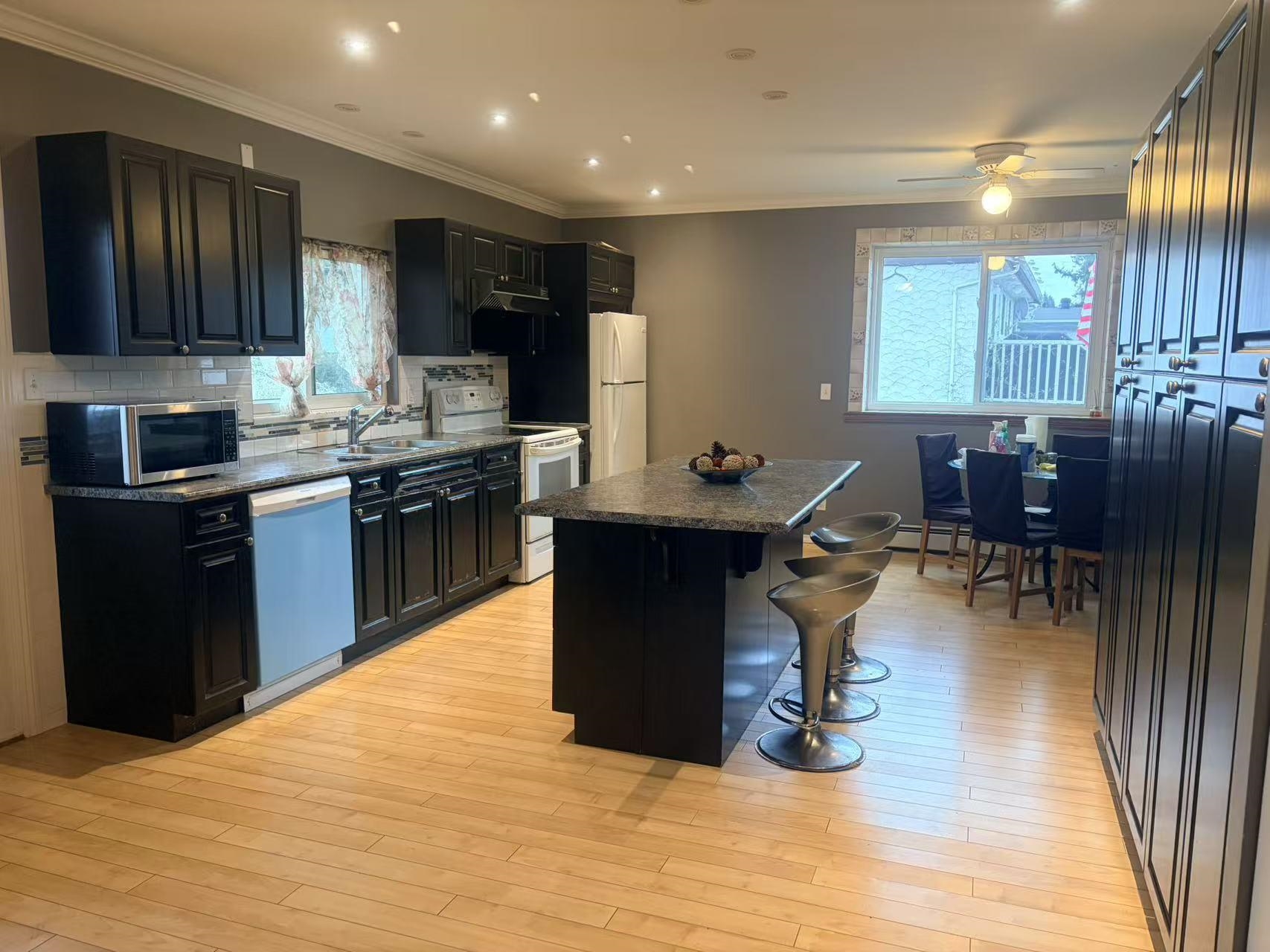 10936 84 AVENUE, Delta BC V4C 2L4, R3092269, BC,