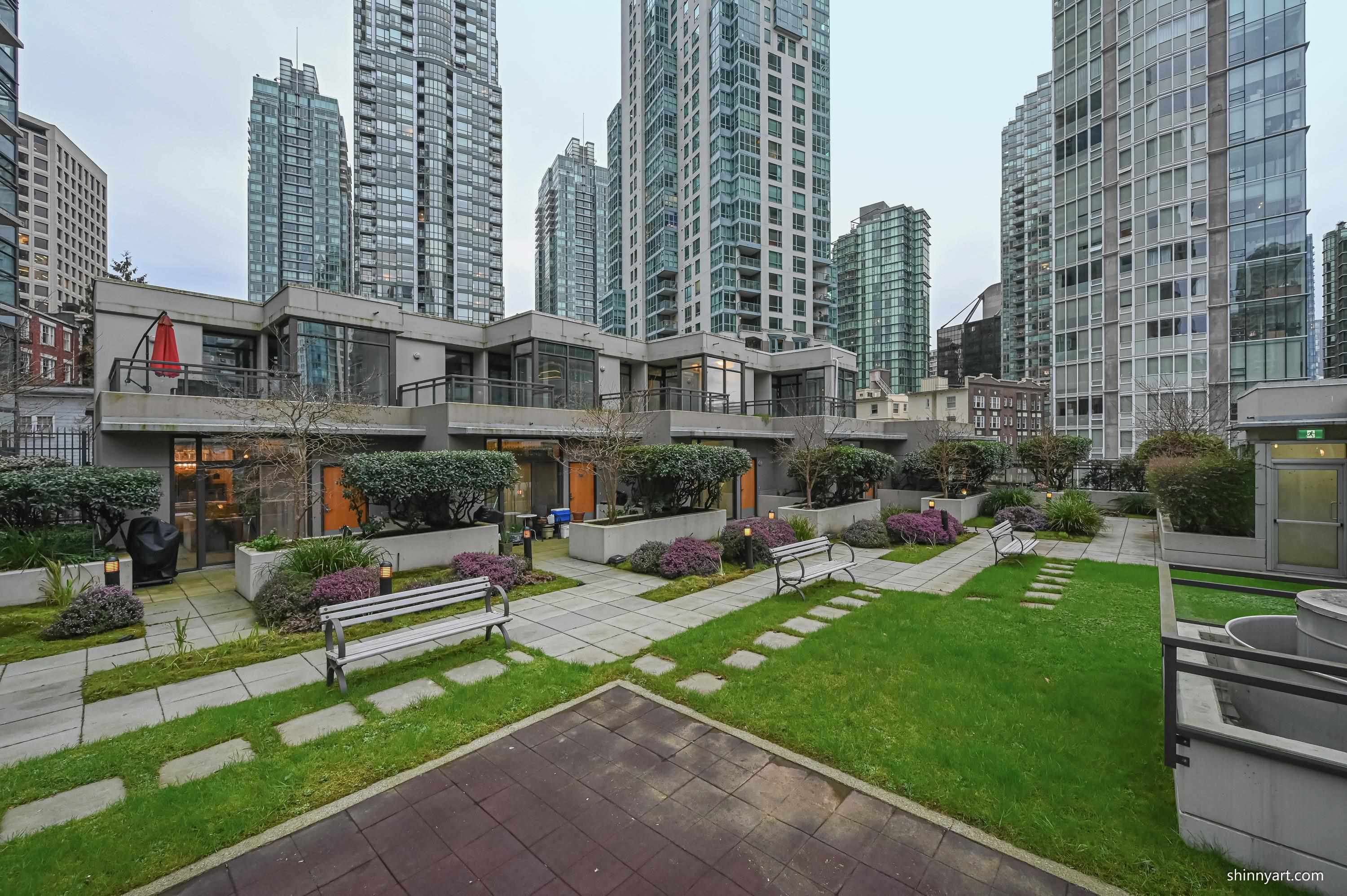 303 1211 MELVILLE STREET, R3092282, BC,