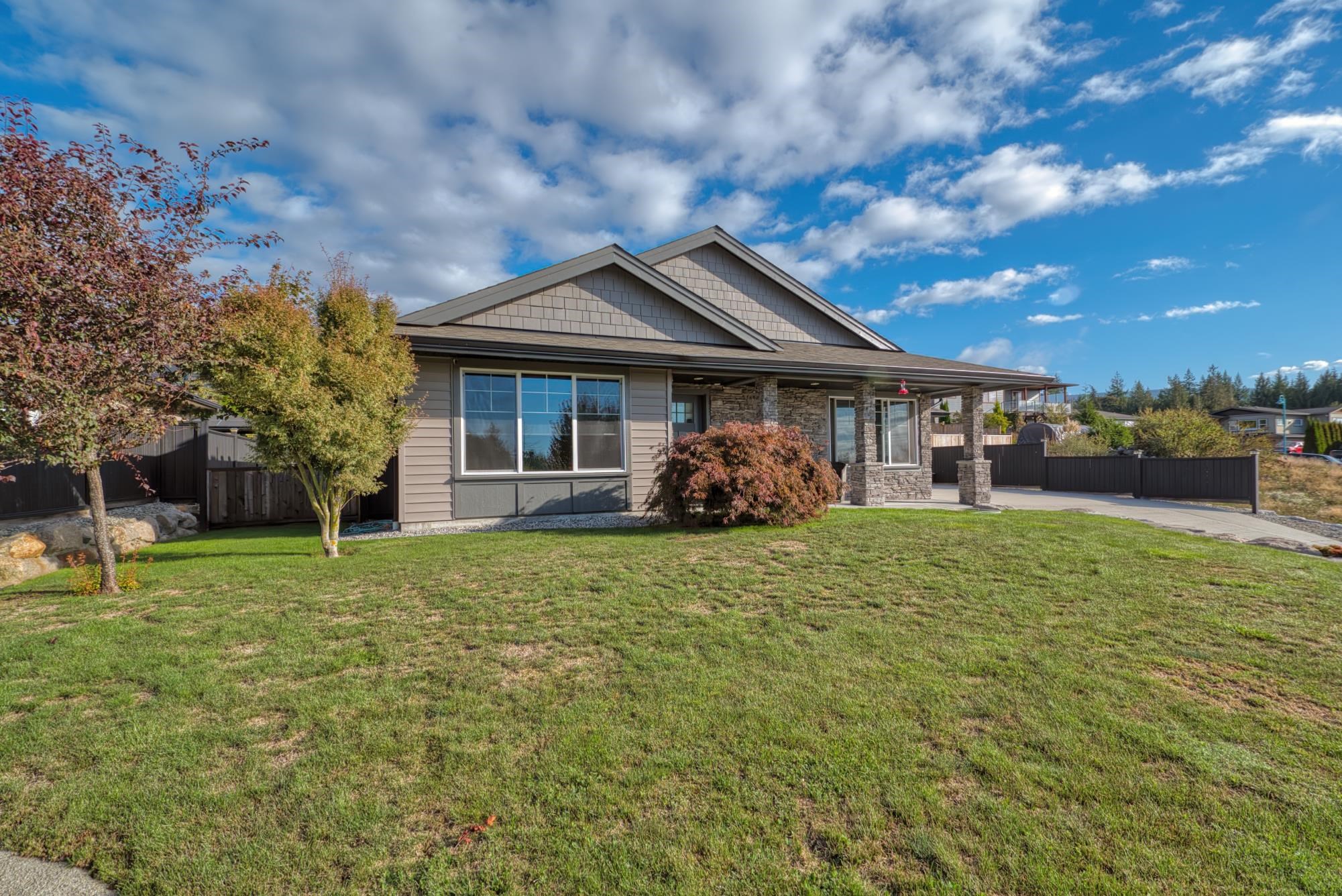 6252 ORACLE ROAD, Sechelt BC V7Z 0N7, R3092307, BC,