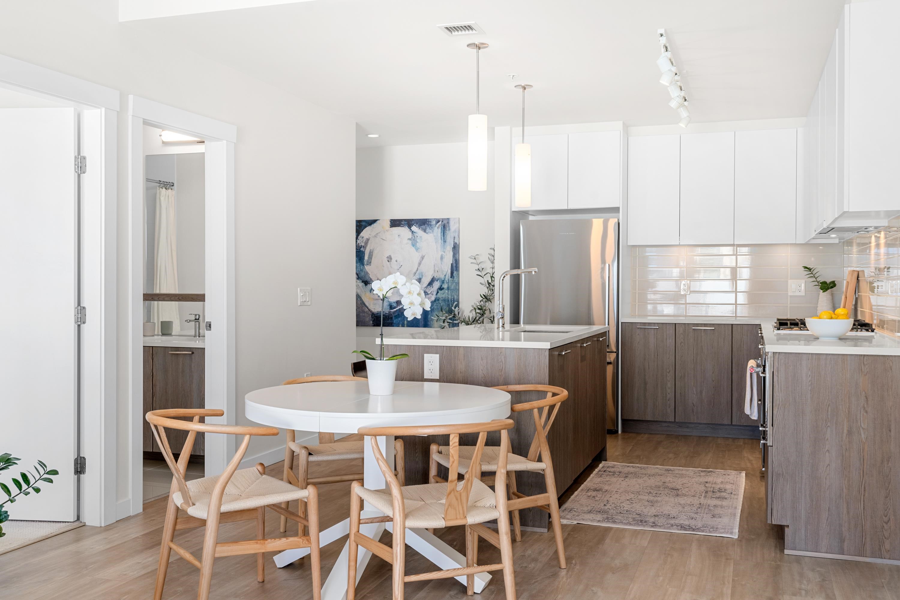 205 615 3RD STREET, R3092342, BC,