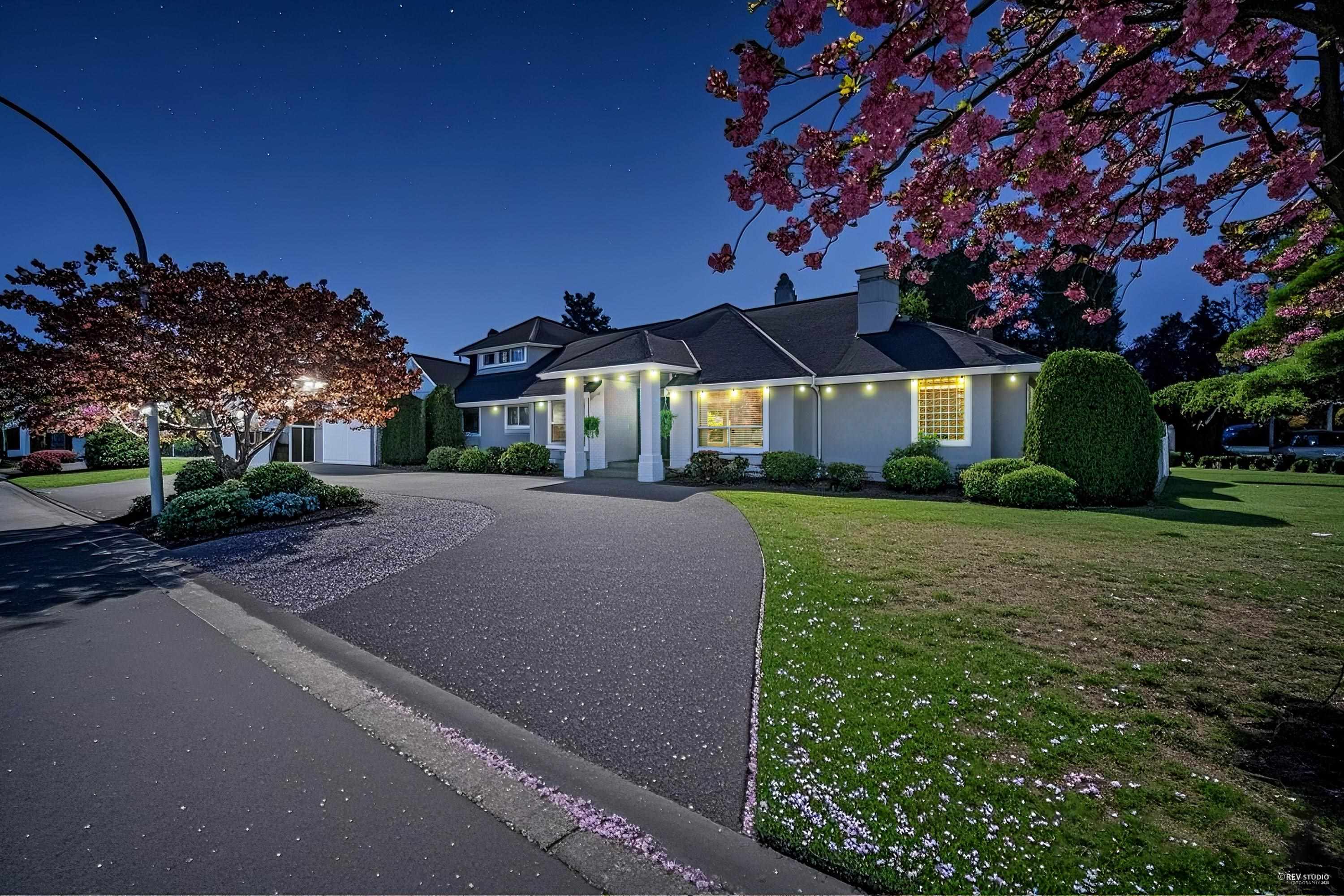 13658 19 AVENUE, Surrey BC V4A 9E9, R3092503, BC,