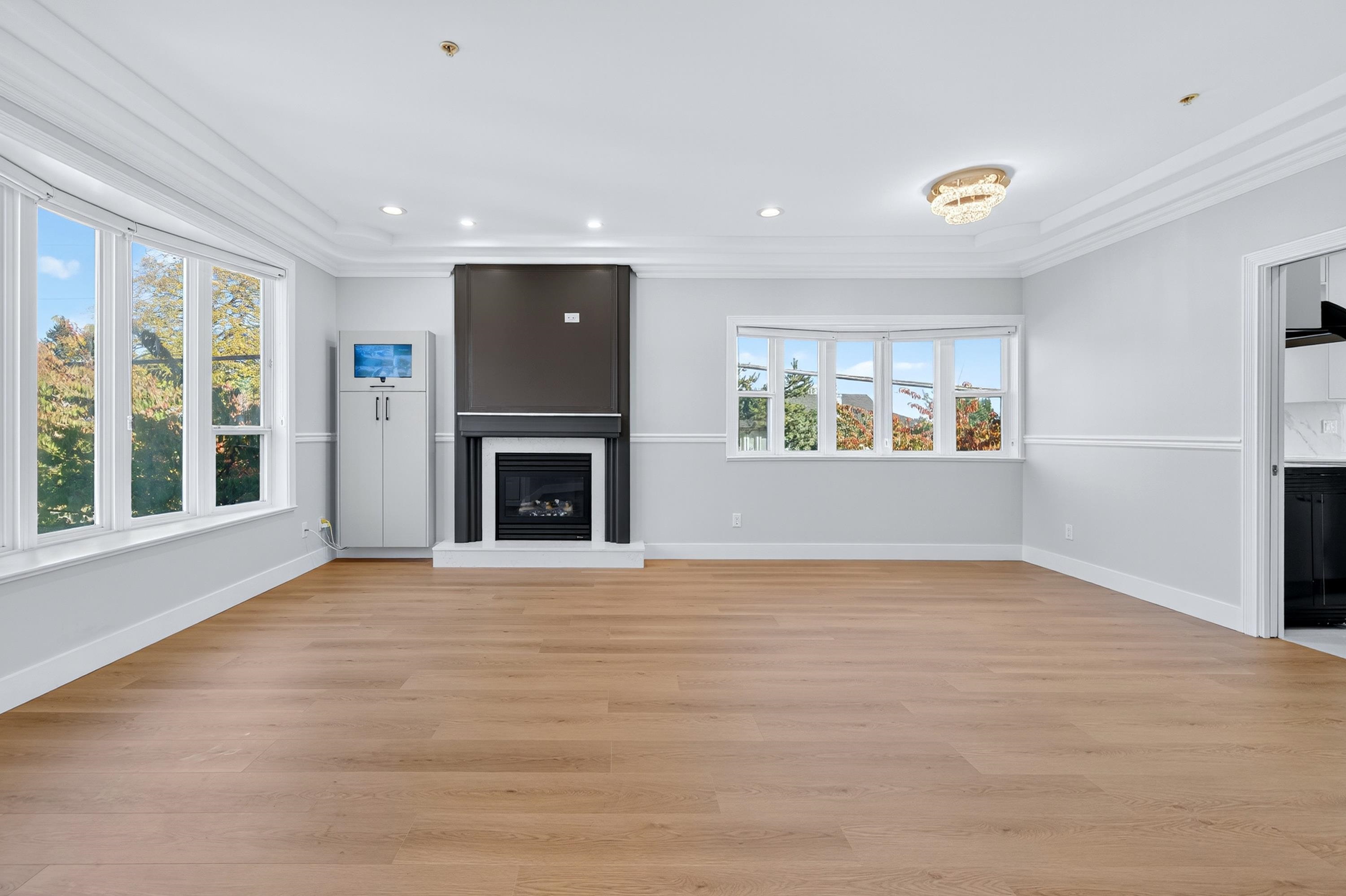 392 E 63RD AVENUE, Vancouver BC V5X 2J9, R3092516, BC,