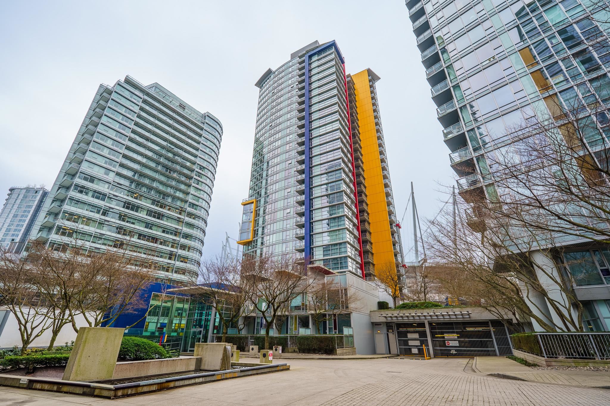 1209 111 GEORGIA STREET, R3092585, BC,