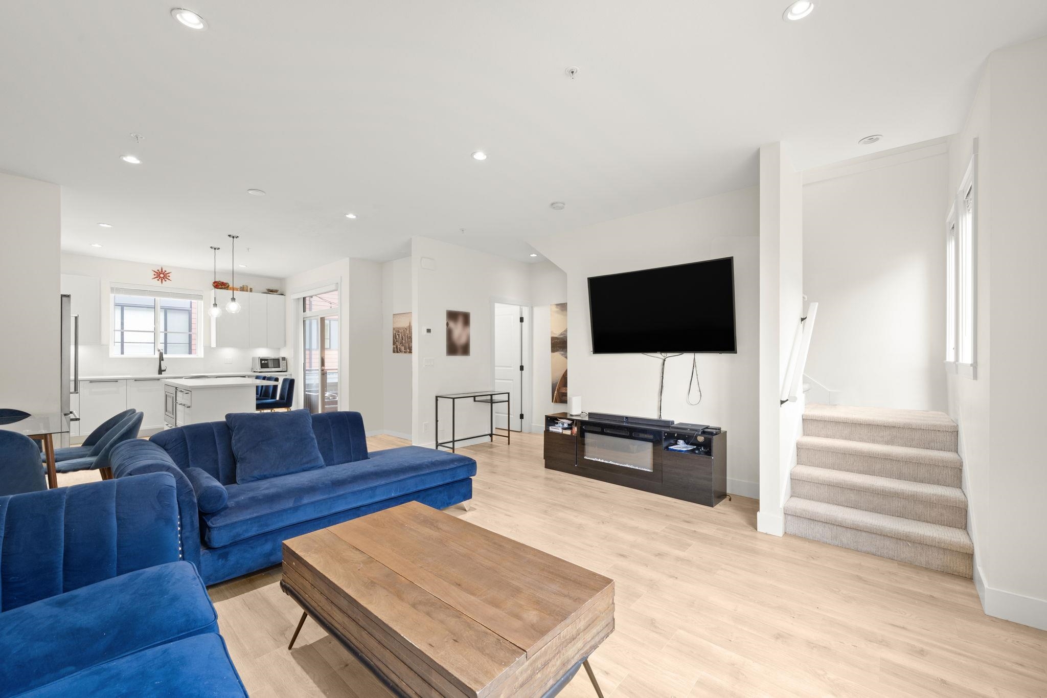 37 19897 75A AVENUE, R3092788, BC,