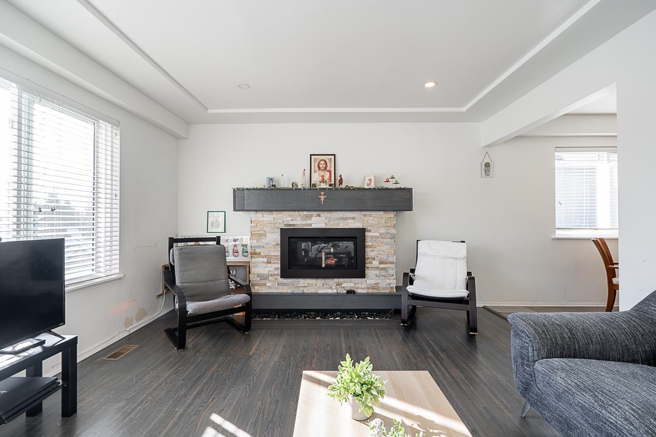 2057 LORRAINE AVENUE, Coquitlam BC V3K 2M7, R3092863, BC,