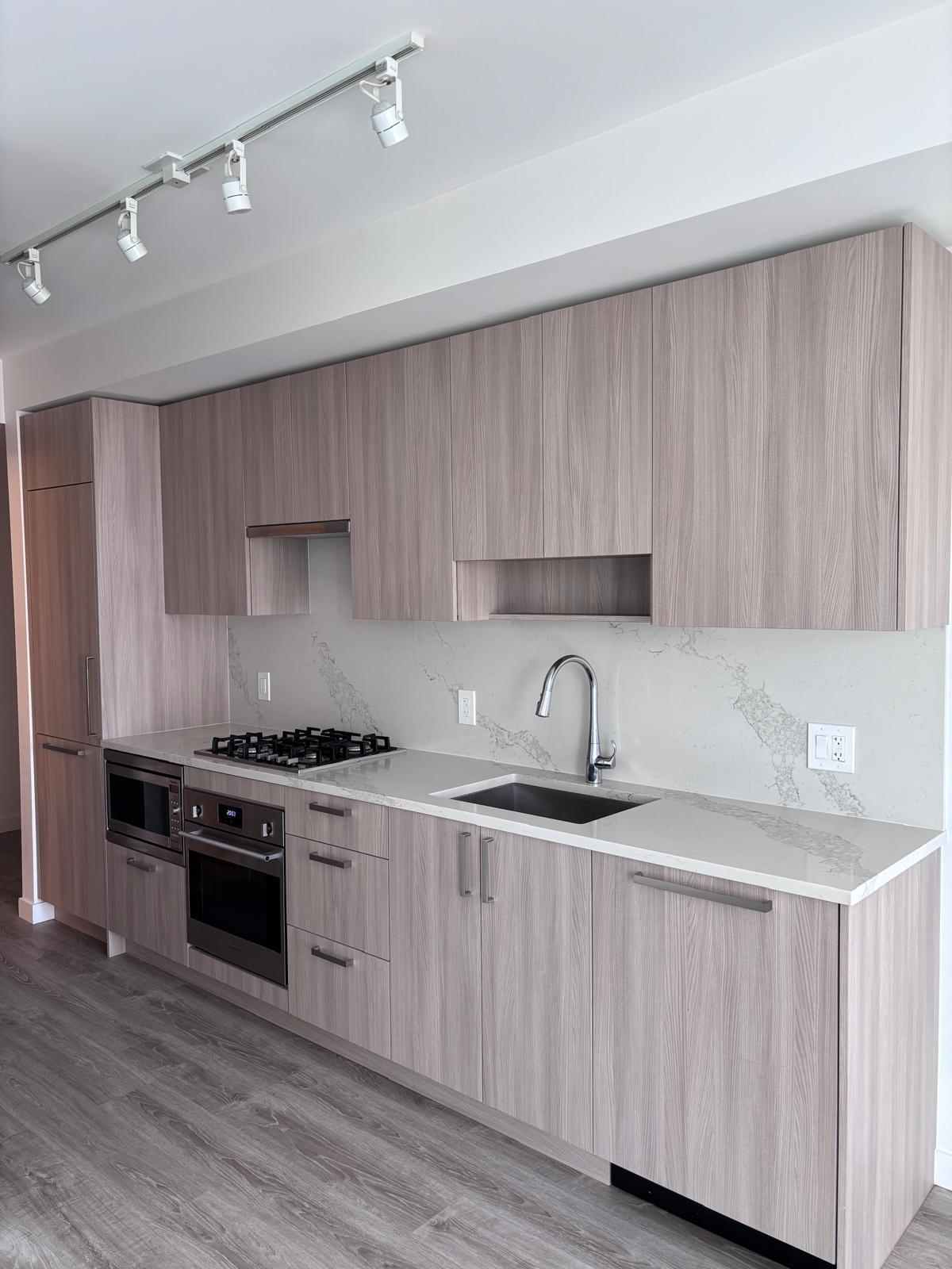 518 13350 CENTRAL AVENUE, R3092929, BC,