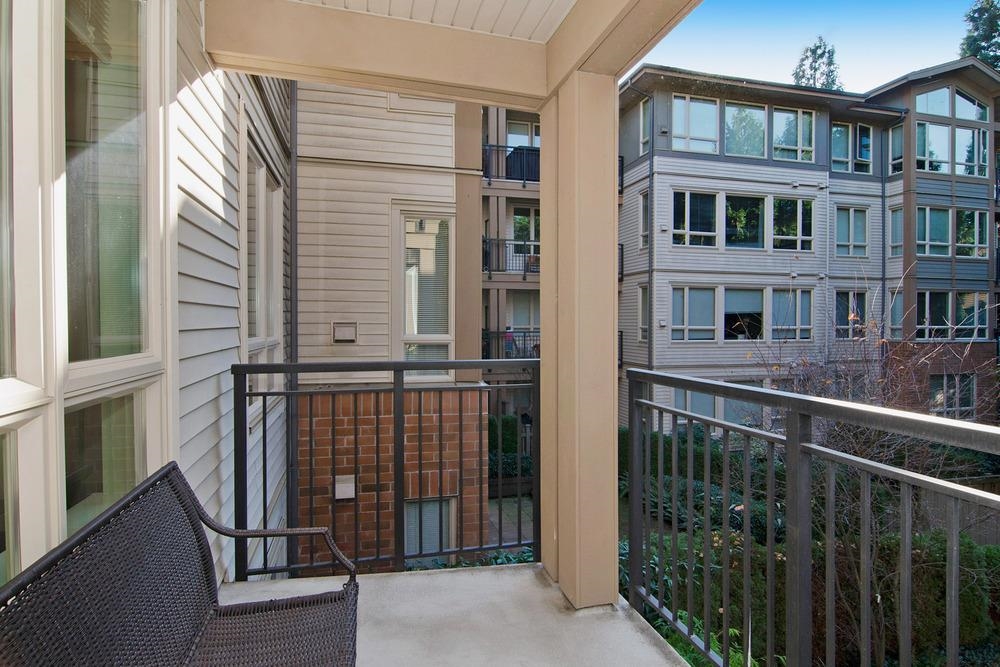 216 1111 27TH STREET, R3092951, BC,