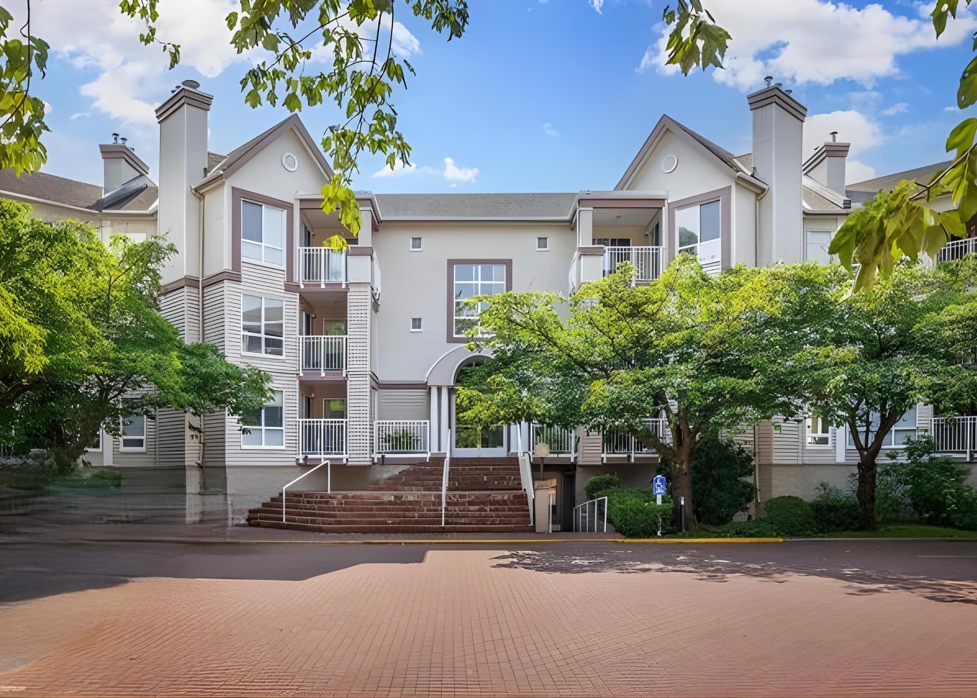 321 7453 MOFFATT ROAD, R3093067, BC,