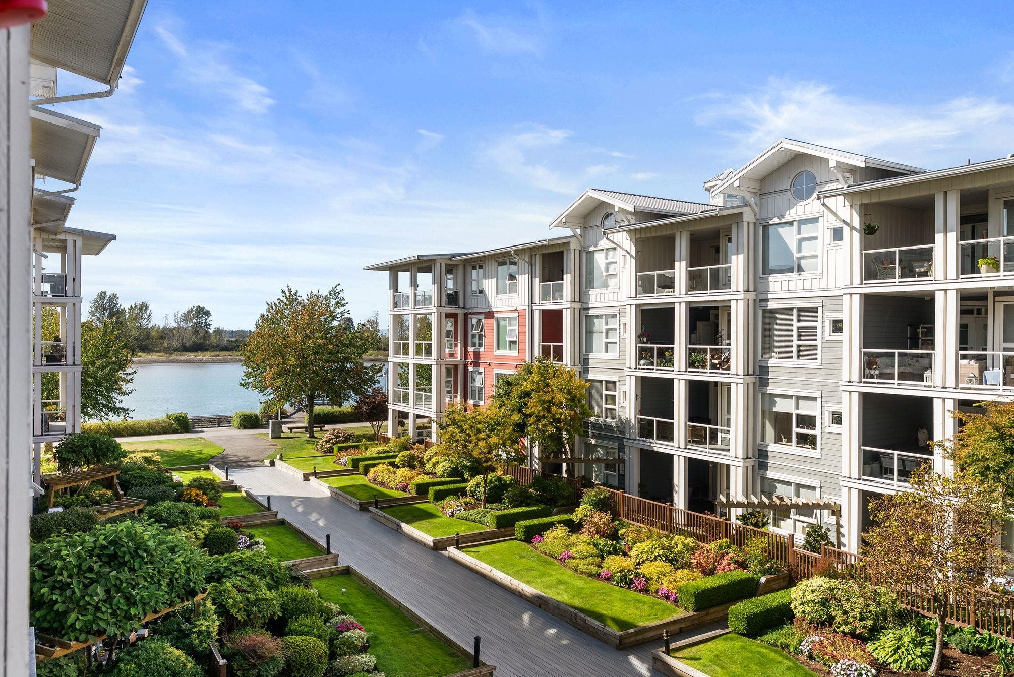 315 4600 WESTWATER DRIVE, R3093081, BC,