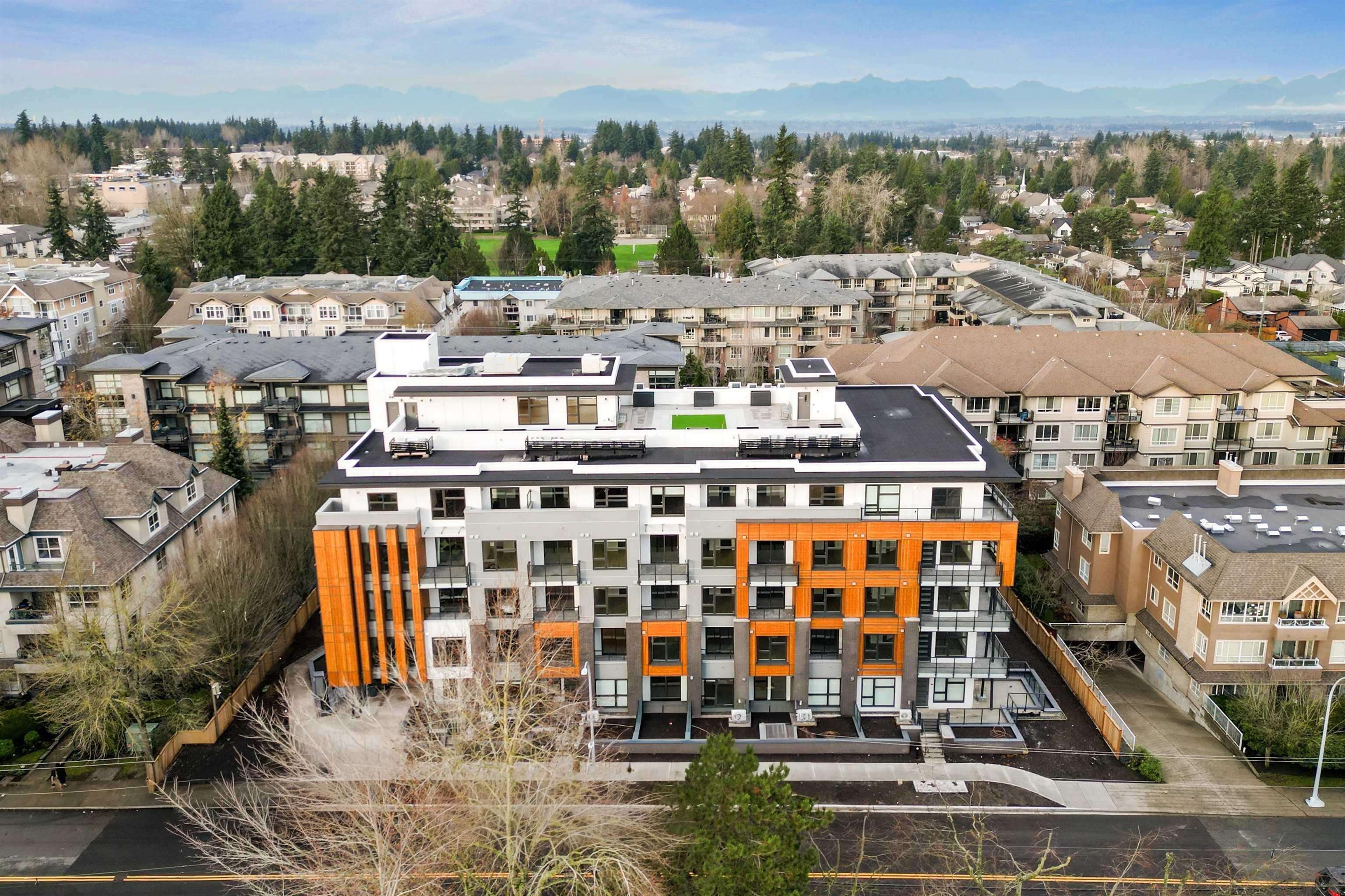 15353 17TH AVENUE, Surrey BC V4A 1T8, R3093146, BC,