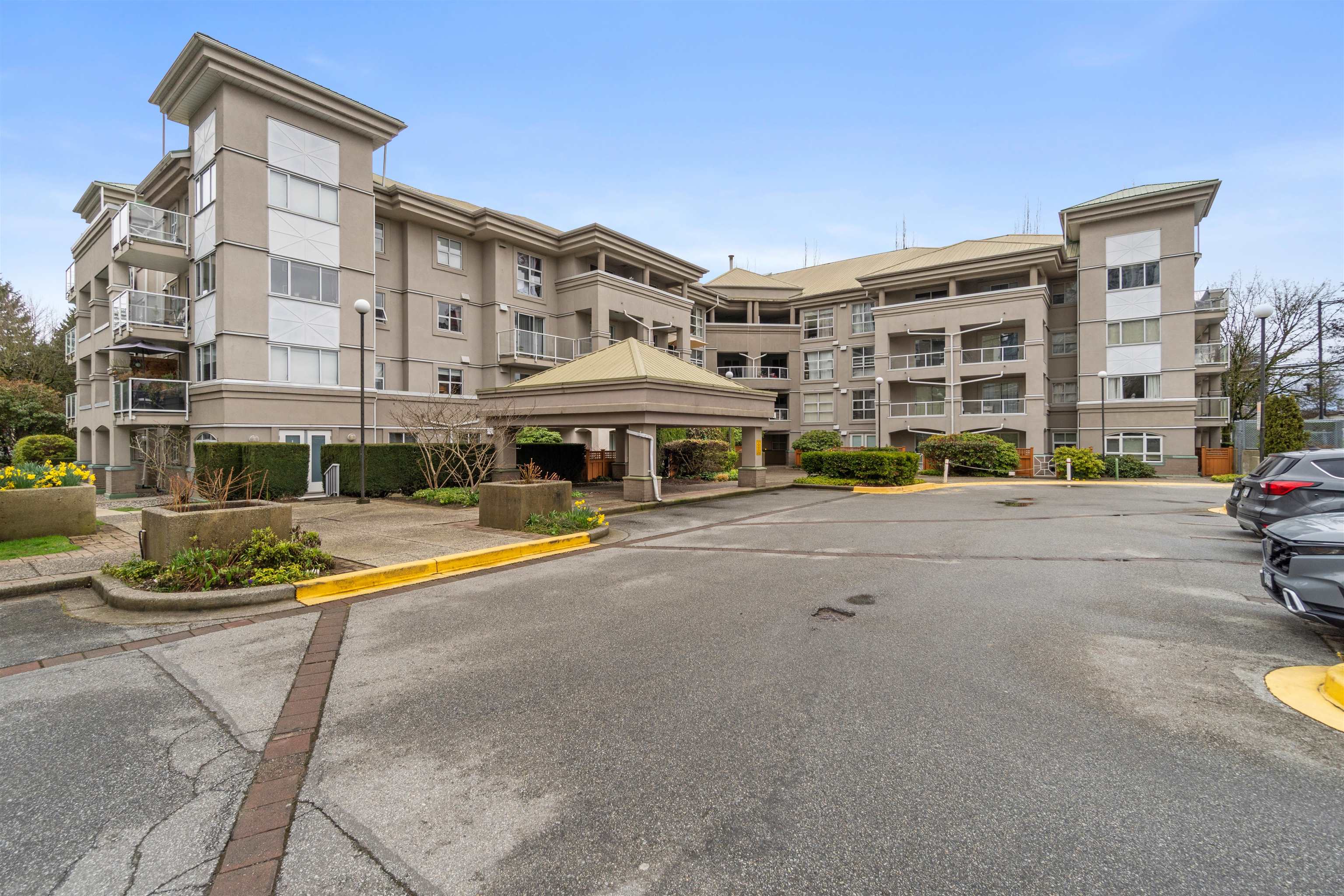 401 10533 UNIVERSITY DRIVE, R3093189, BC,