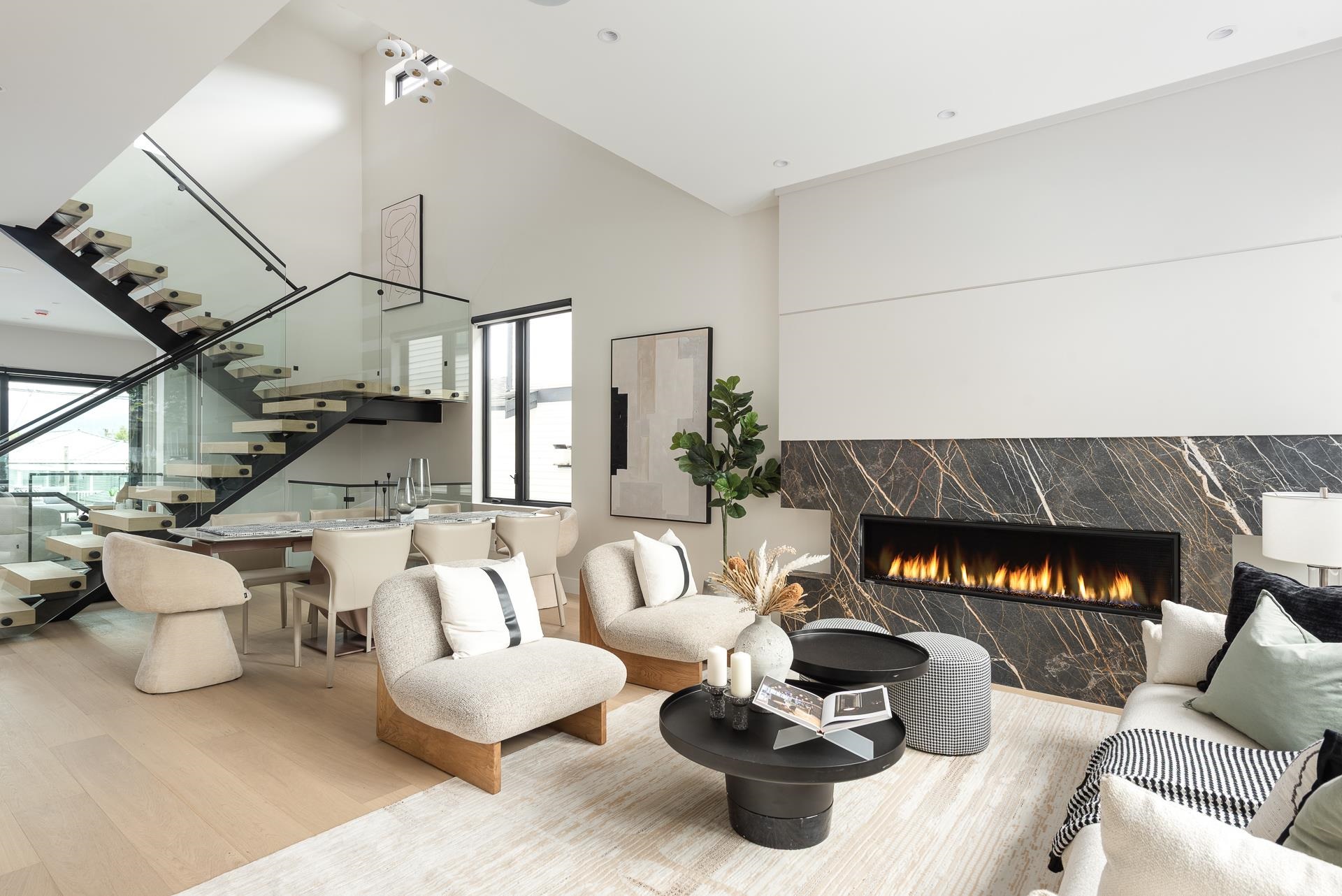 4413 OXFORD STREET, Burnaby BC V5C 1E6, R3093244, BC,