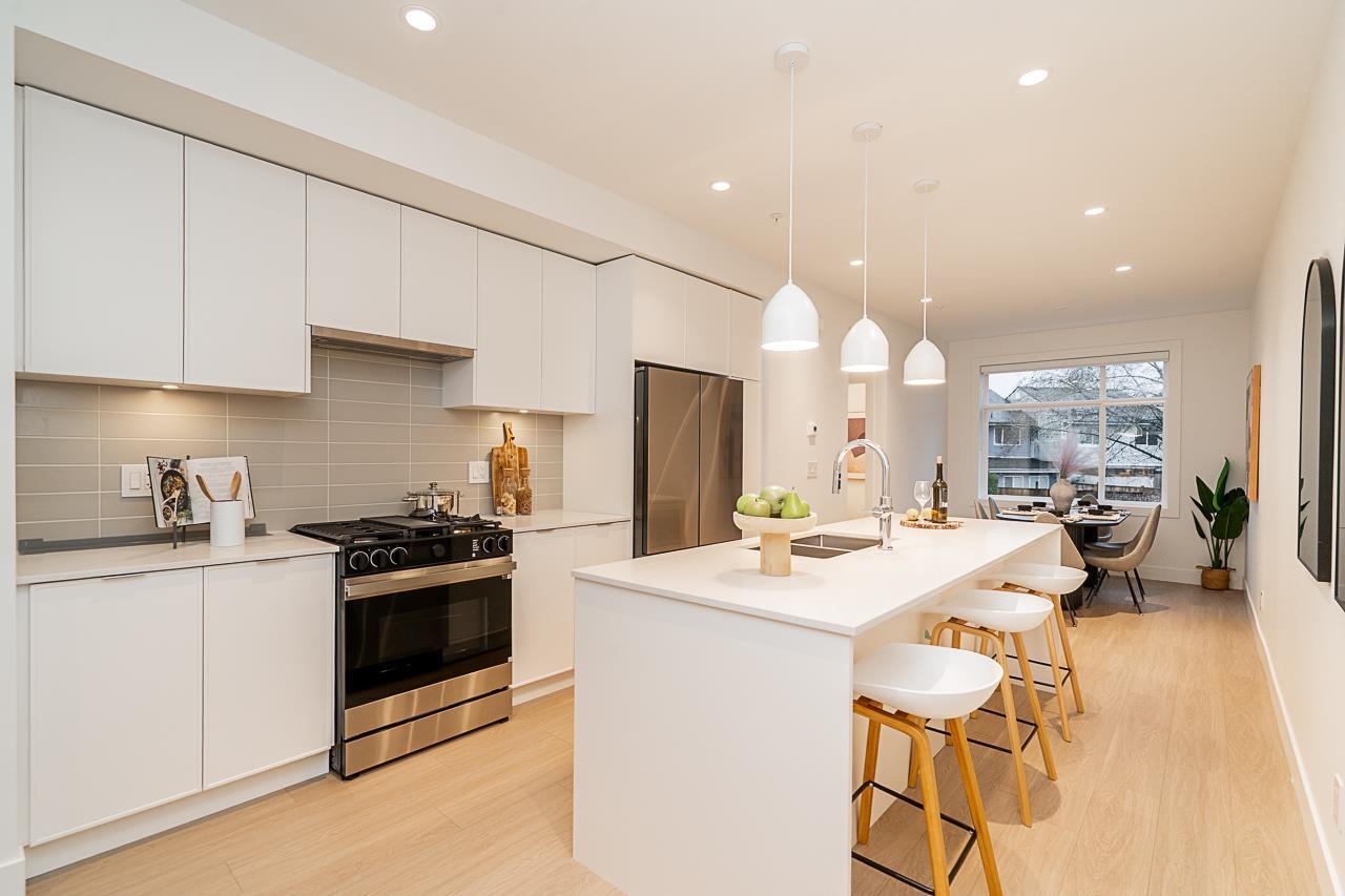 108 5330 198 STREET, R3093526, BC,