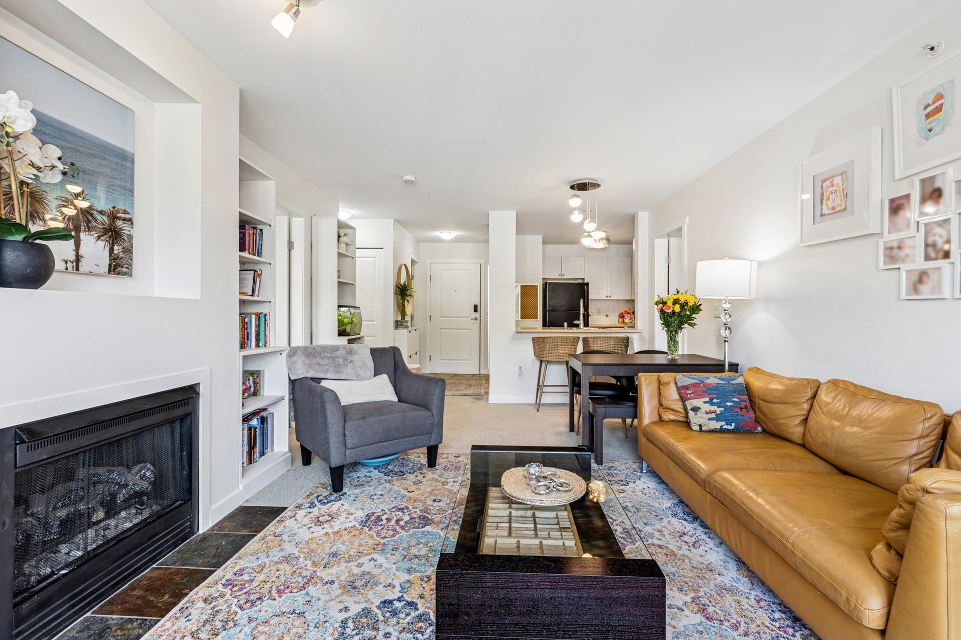 404 183 23RD STREET, R3093598, BC,