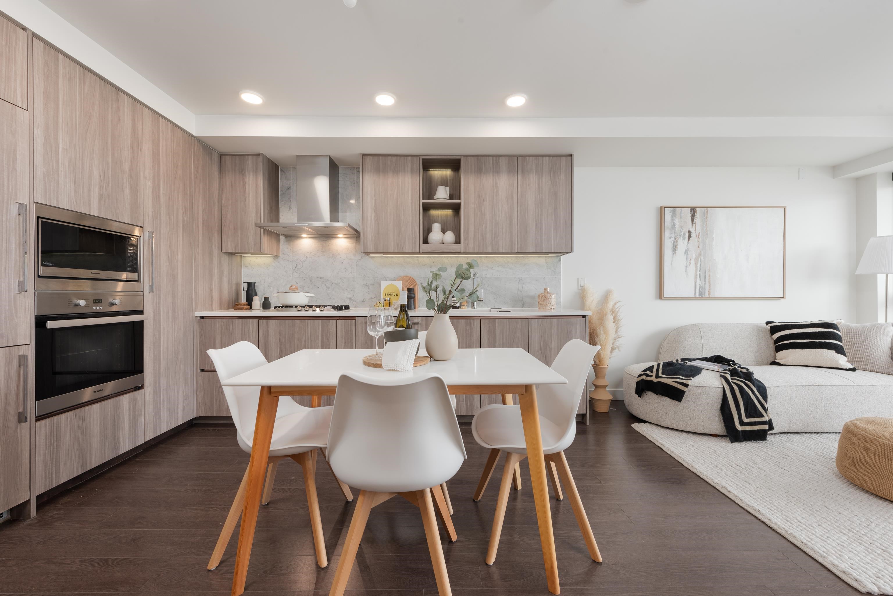 2105 433 MARINE DRIVE, R3093715, BC,