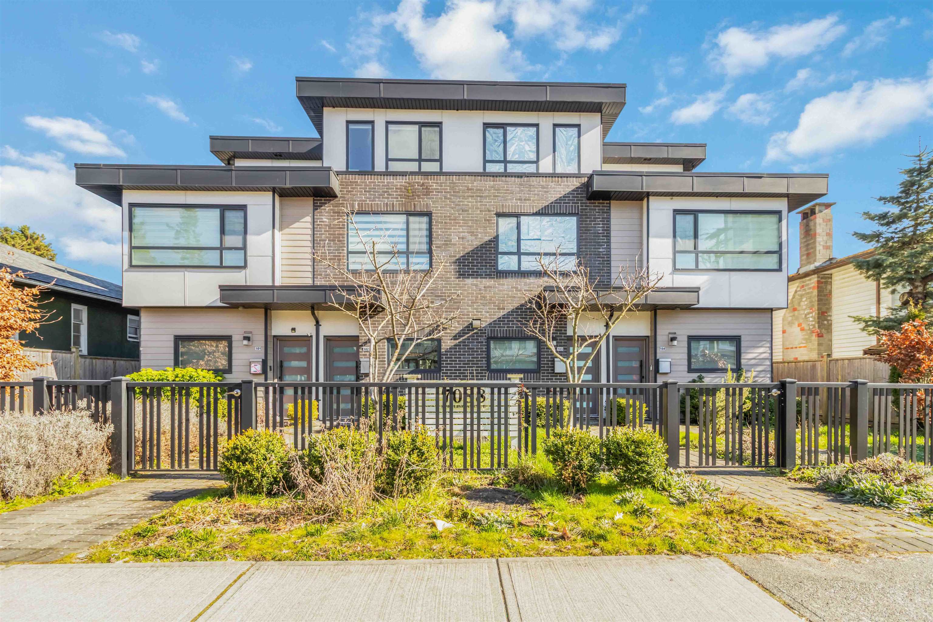 102 7088 SPERLING AVENUE, R3093745, BC,