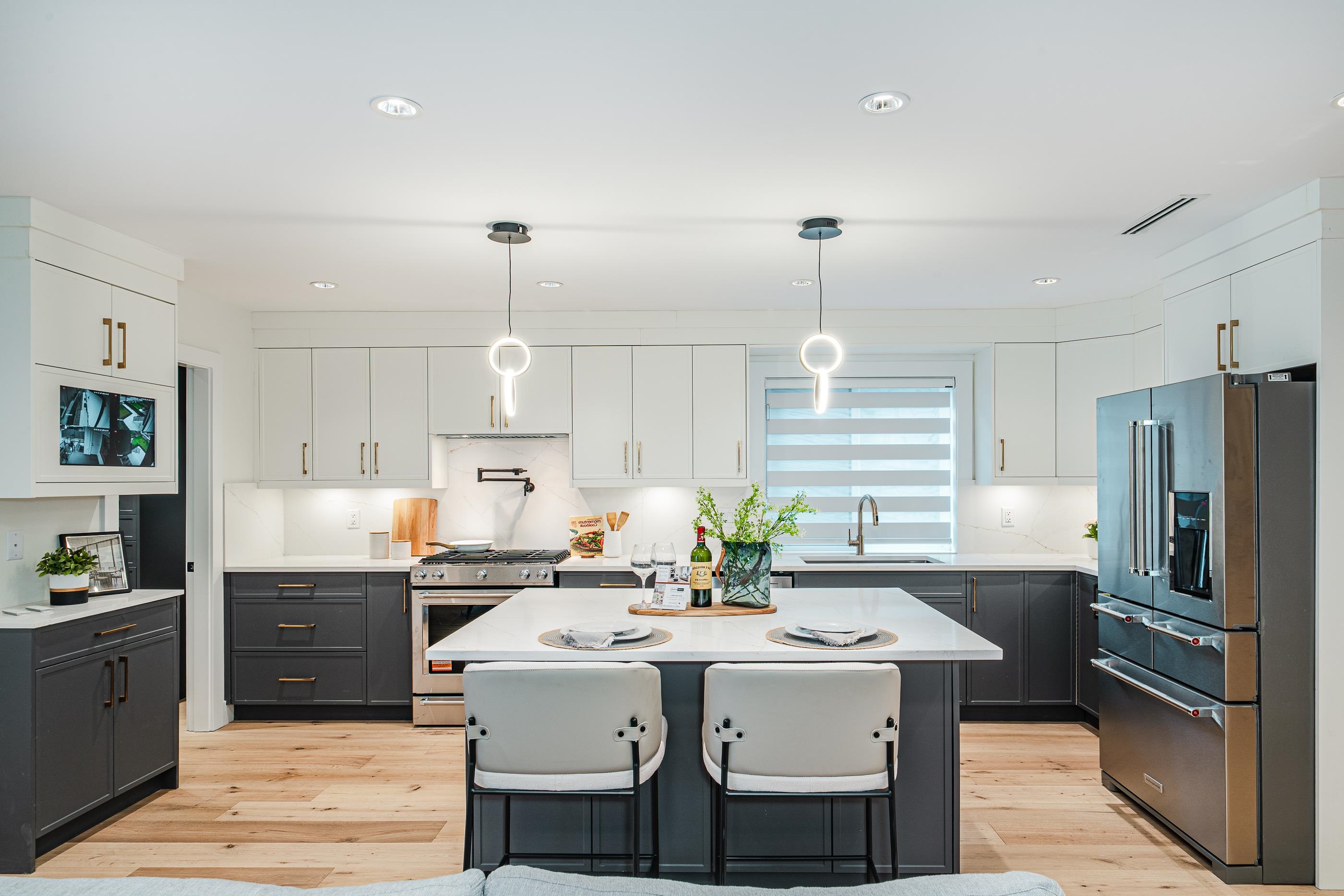 4919 VENABLES STREET, Burnaby BC V5B 1X8, R3093963, BC,