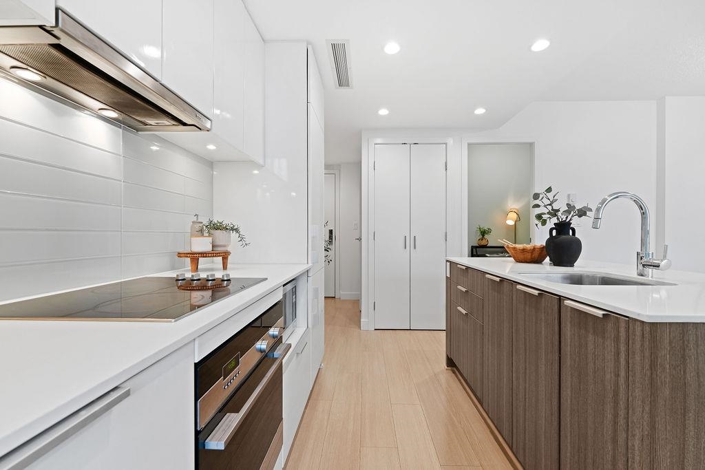 1106 1308 HORNBY STREET, R3094011, BC,