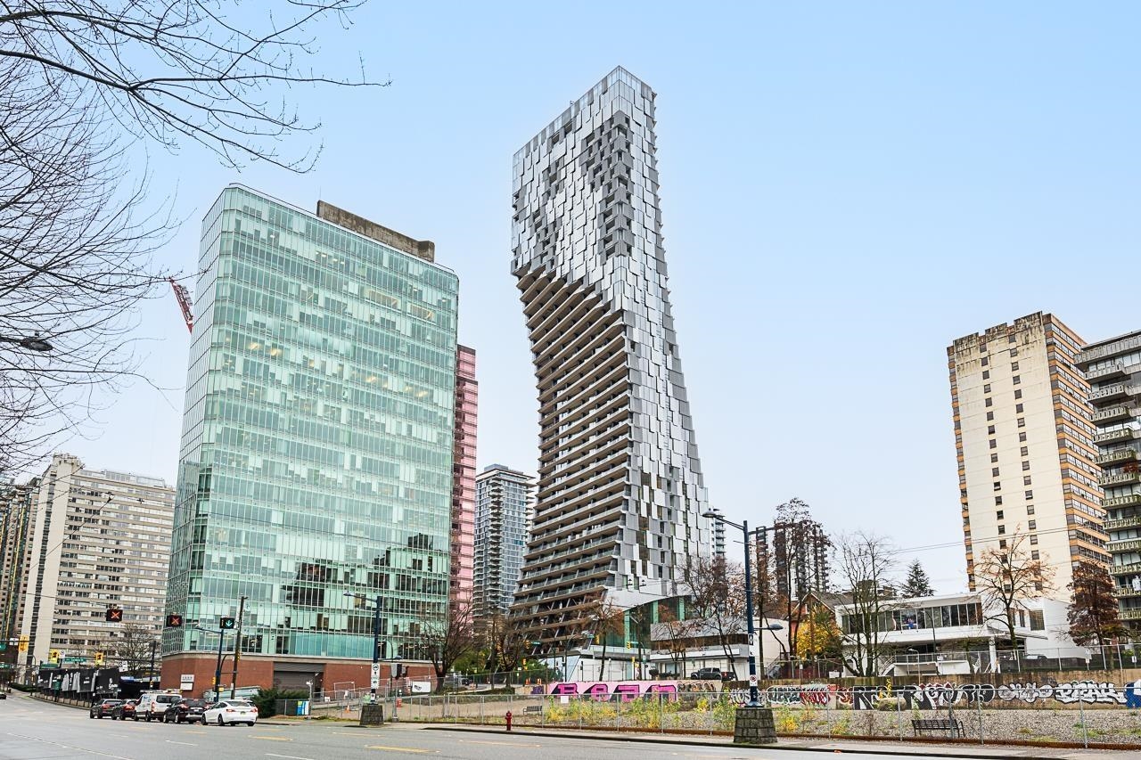 3203 1568 ALBERNI STREET, R3094024, BC,