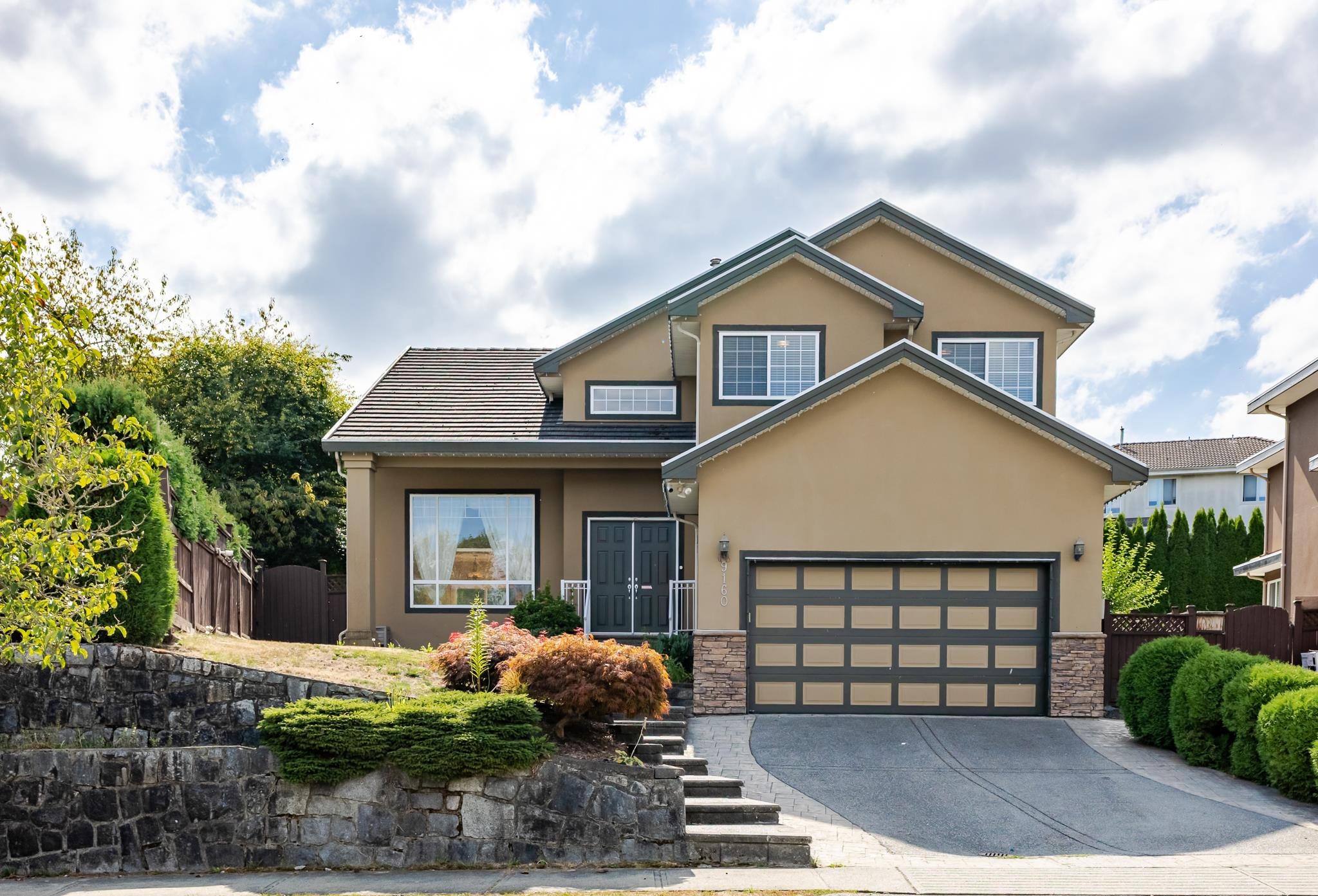 9160 MONA AVENUE, Burnaby BC V3N 5A7, R3094181, BC,