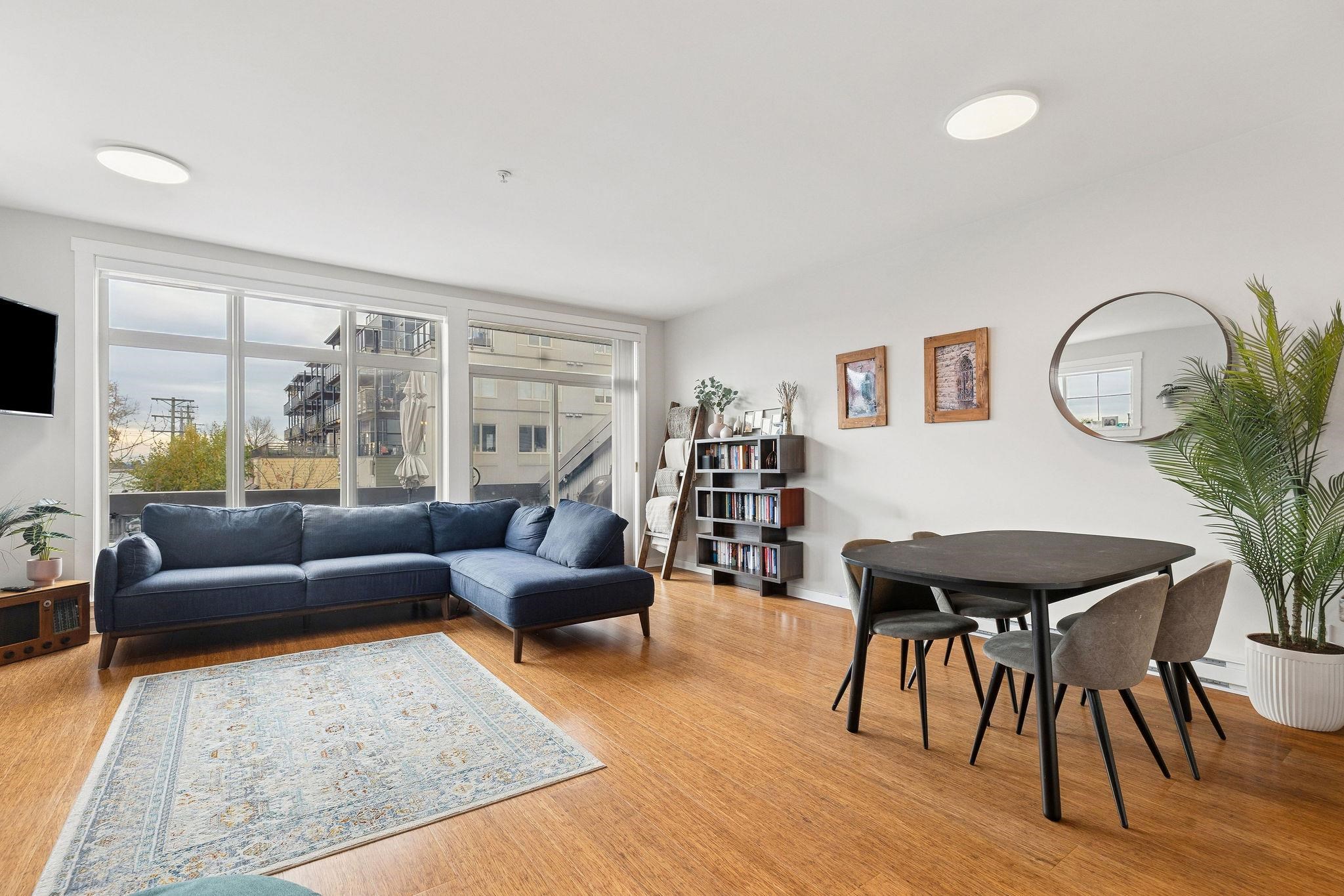 220 6111 LONDON ROAD, R3094366, BC,