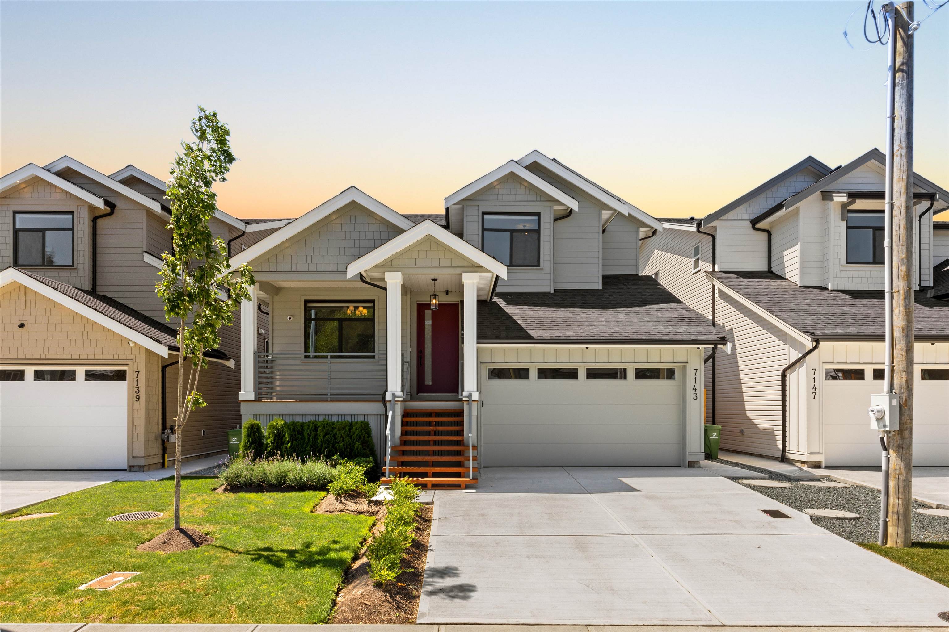 7143 ELWOOD DRIVE, Chilliwack BC V2R 1G8, R3094550, BC,