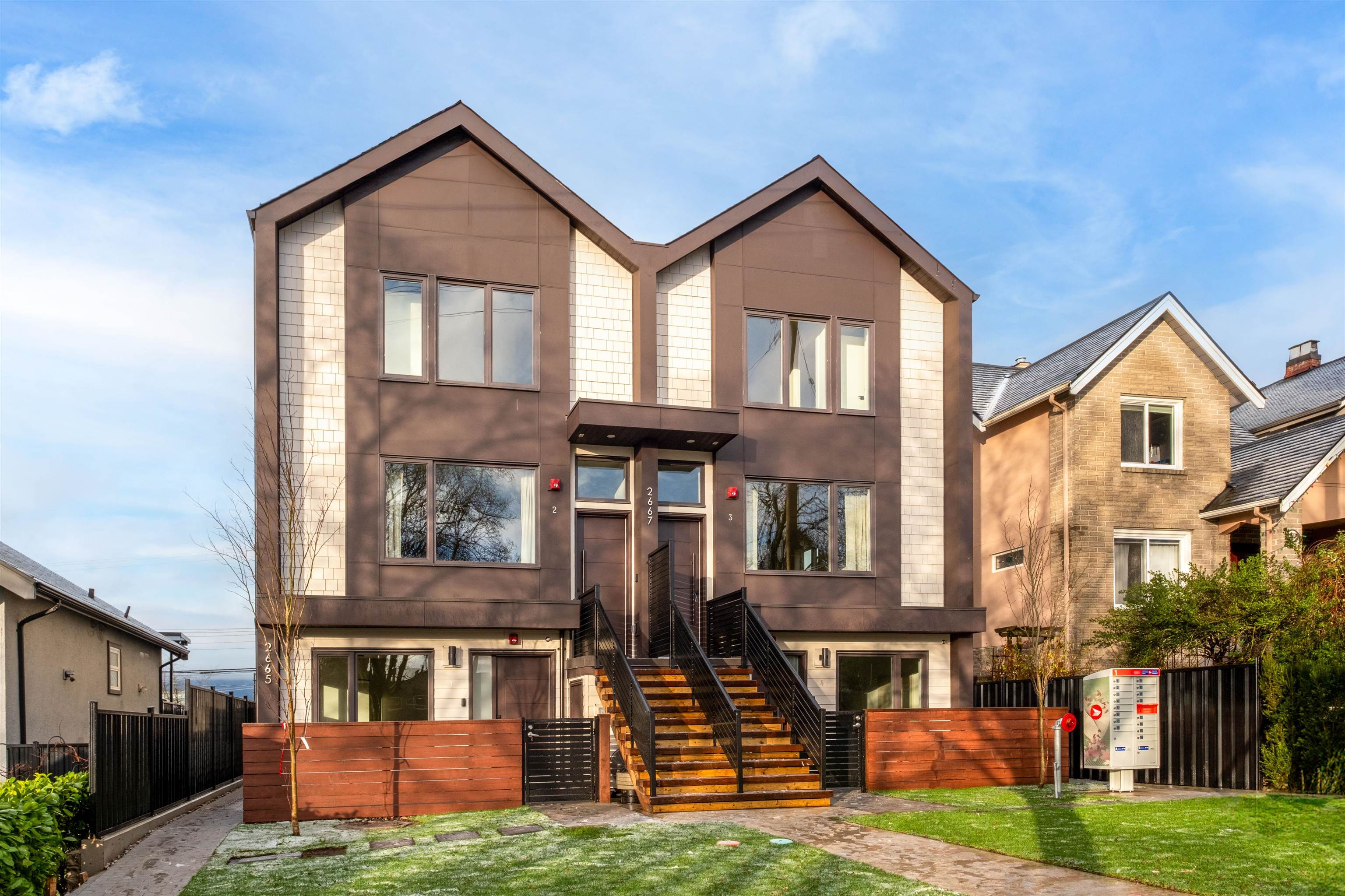 3 2667 PENDER STREET, R3094907, BC,